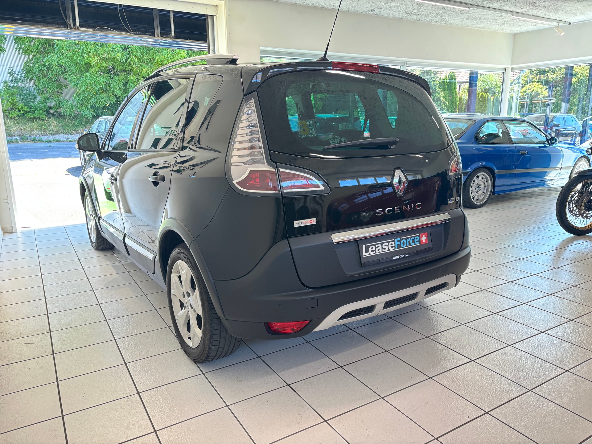 RENAULT Scénic 1.2 16V Turbo Swiss Edition-image-2