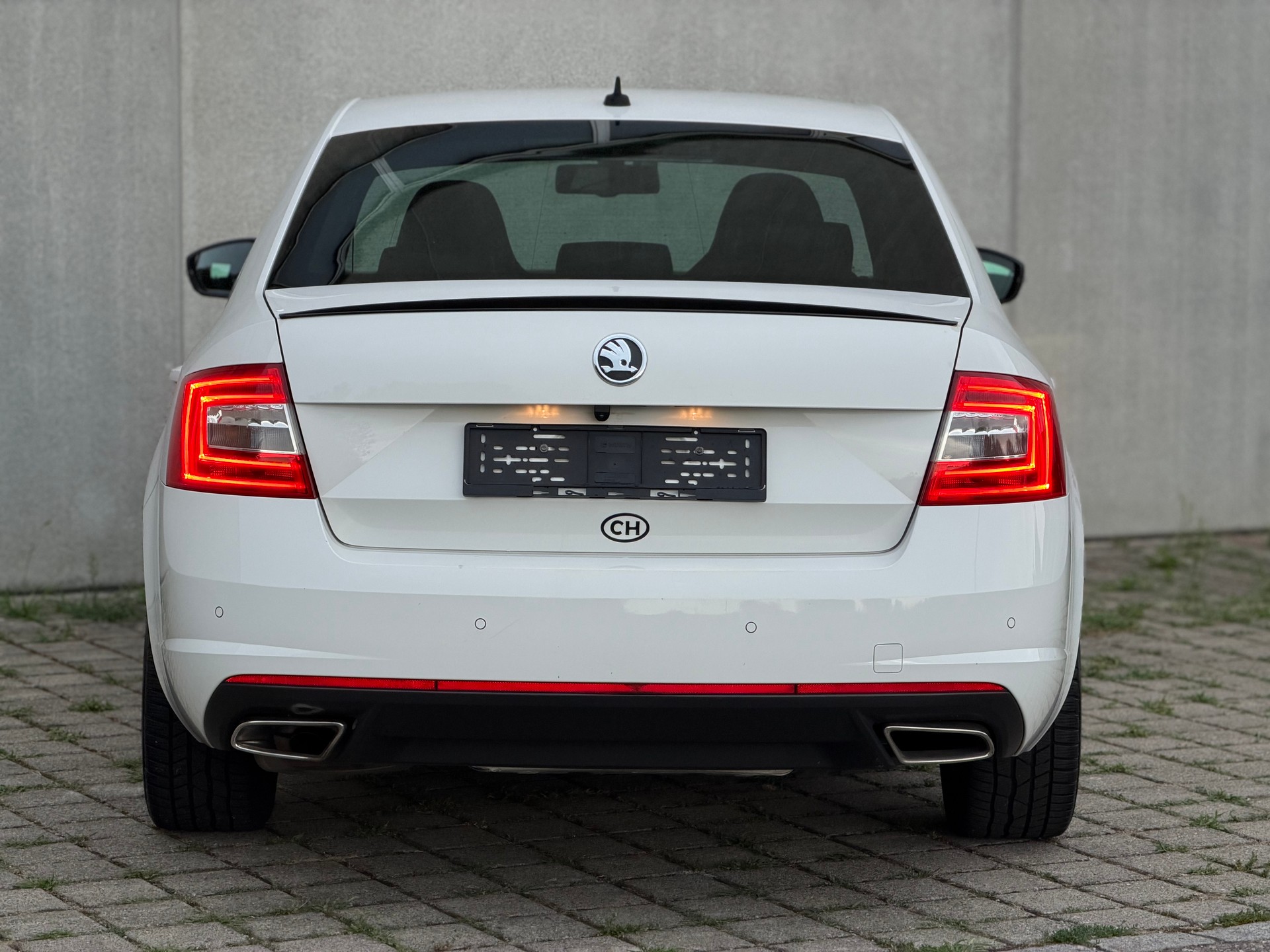 SKODA Octavia 2.0 TDI RS DSG-image-7
