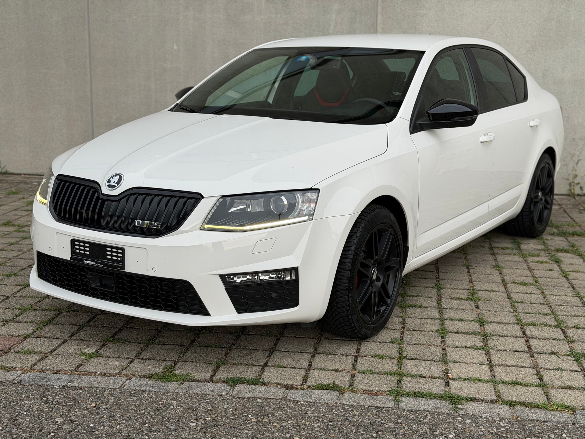 SKODA Octavia 2.0 TDI RS DSG-showroom-element-1