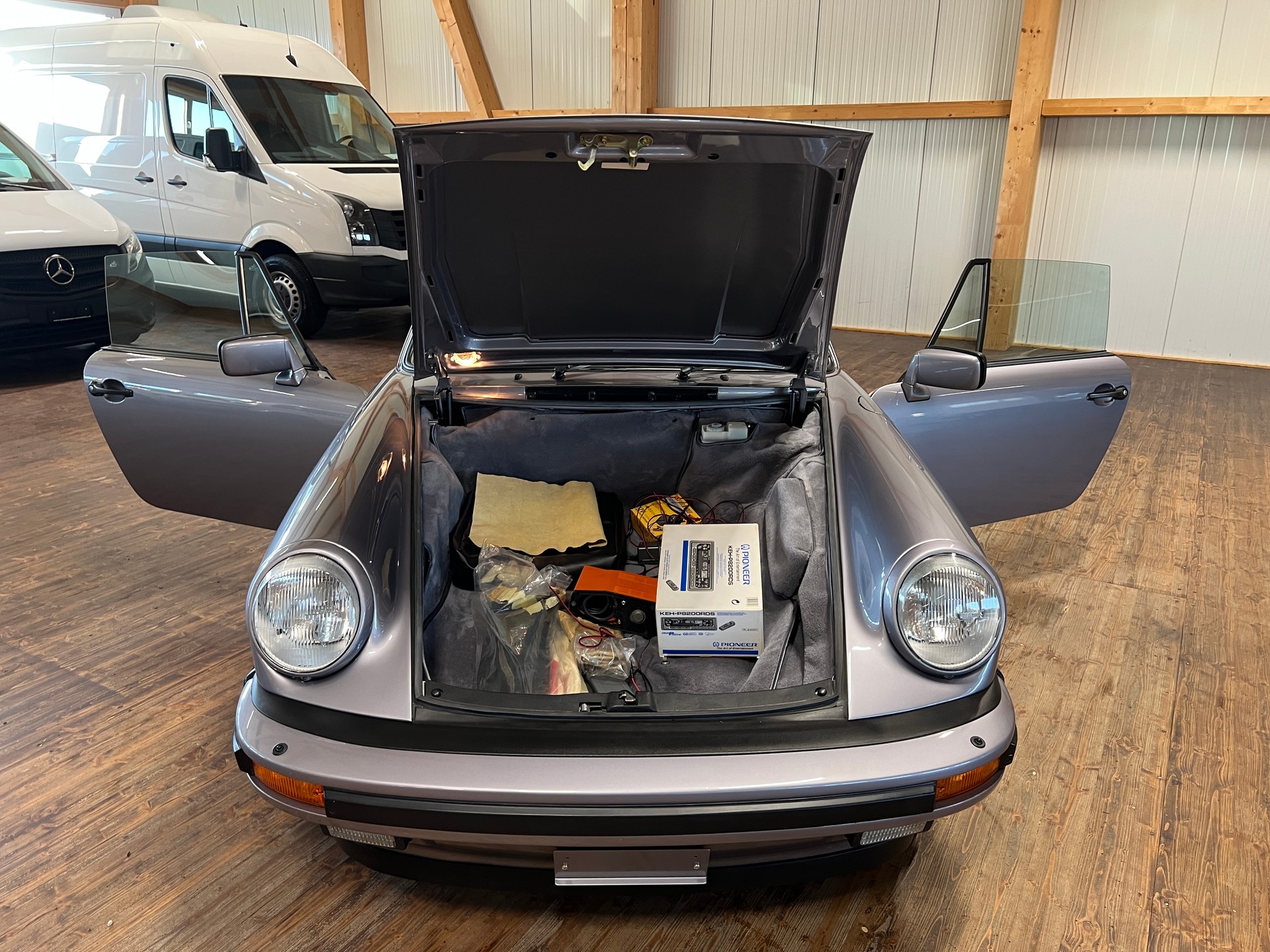 PORSCHE 911 Carrera Jubilee Edition-image-22