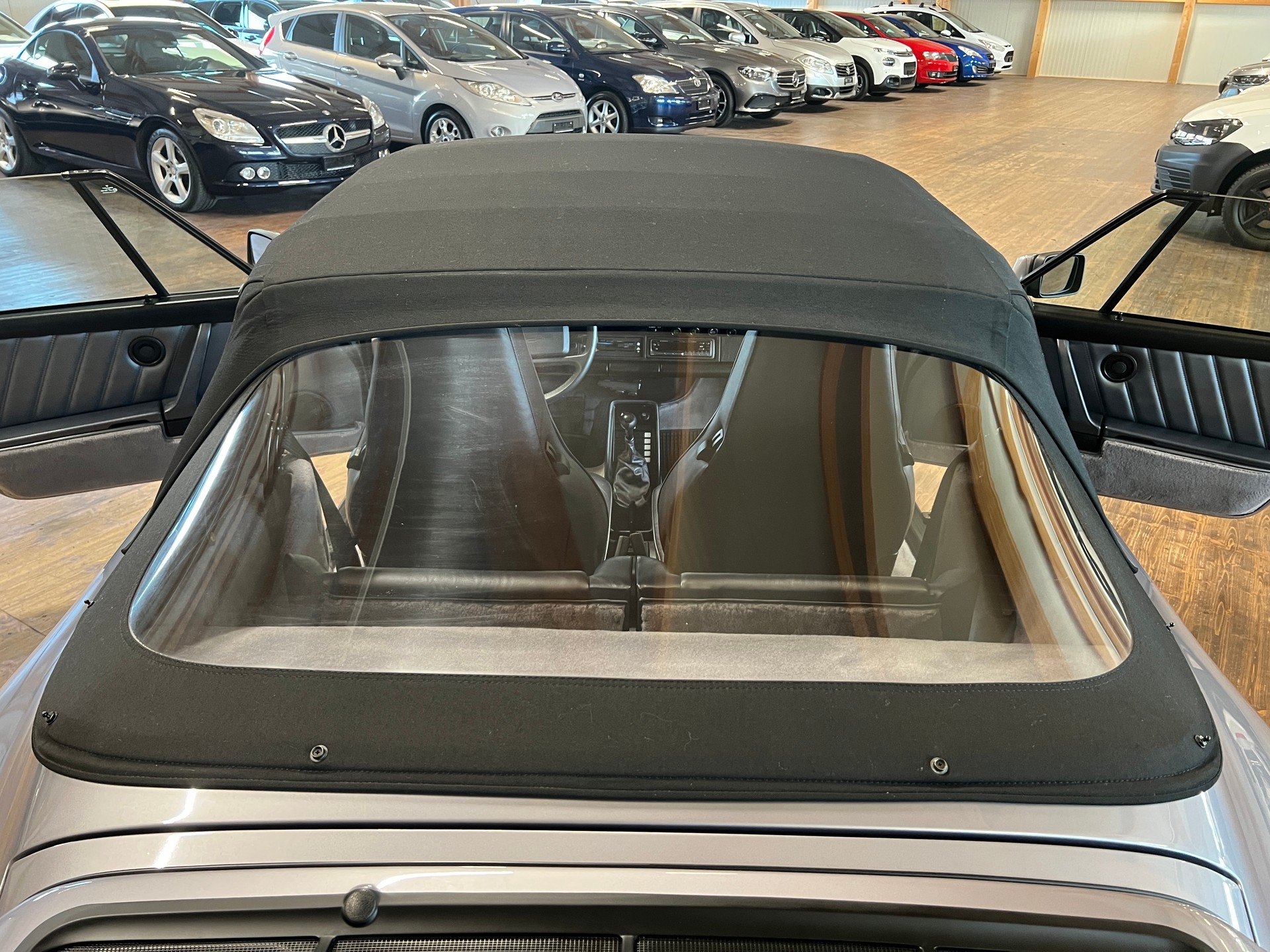 PORSCHE 911 Carrera Jubilee Edition-image-18