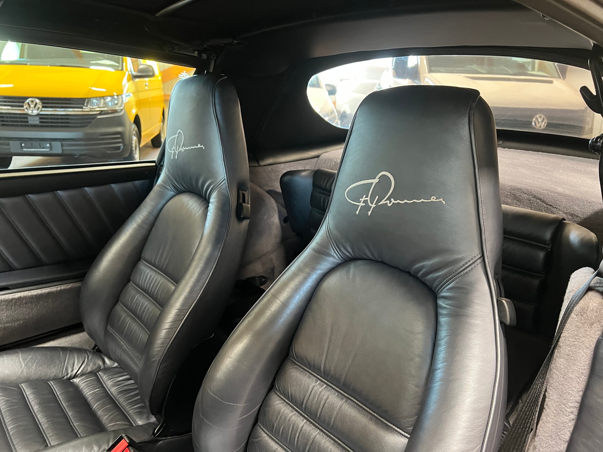 PORSCHE 911 Carrera Jubilee Edition-image-9