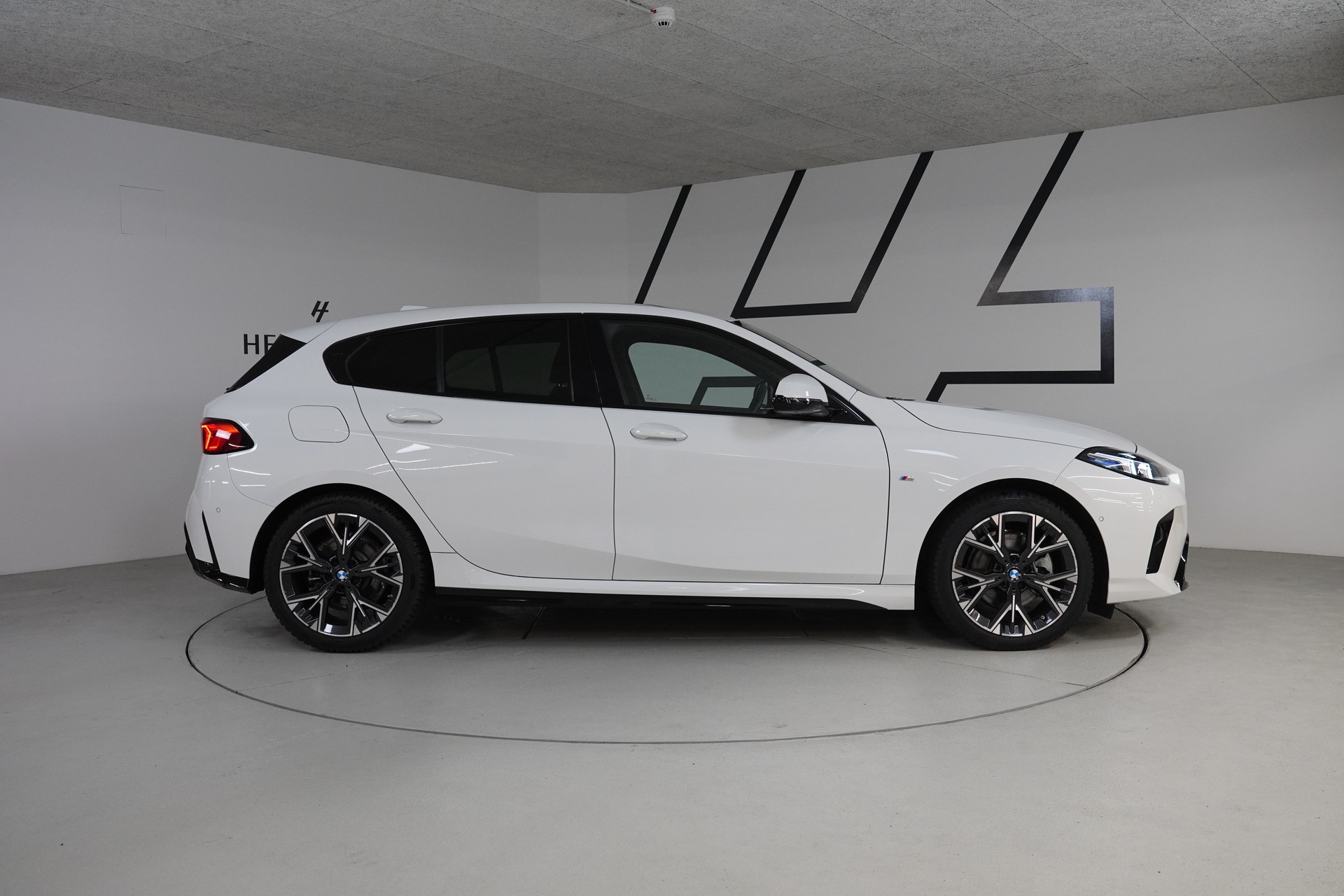 BMW 120d M Sport Steptronic-image-7