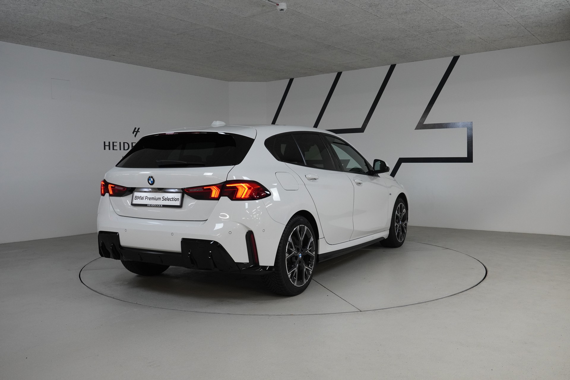 BMW 120d M Sport Steptronic-image-6
