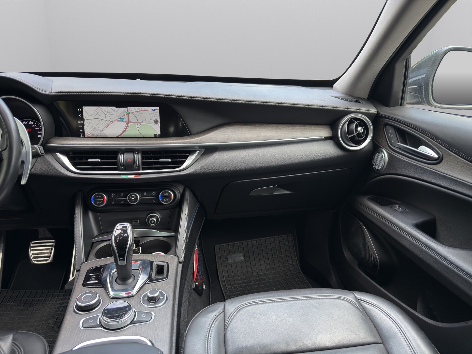 ALFA ROMEO Stelvio 2.0 TI Q4 Automatic-image-13