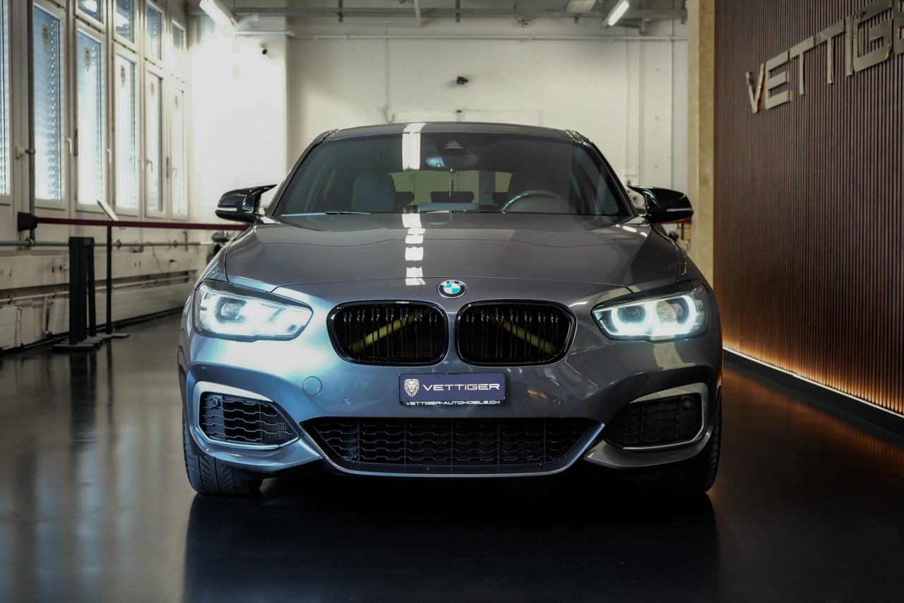 BMW M140i xDrive Steptronic-showroom-element-1