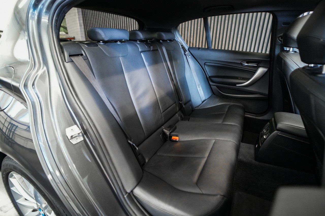 BMW M140i xDrive Steptronic-image-15