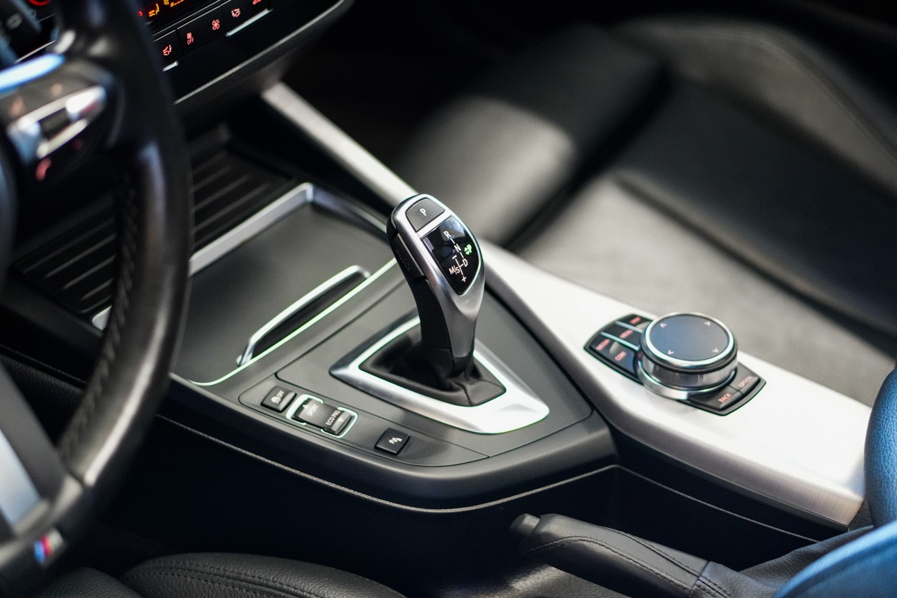BMW M140i xDrive Steptronic-image-28
