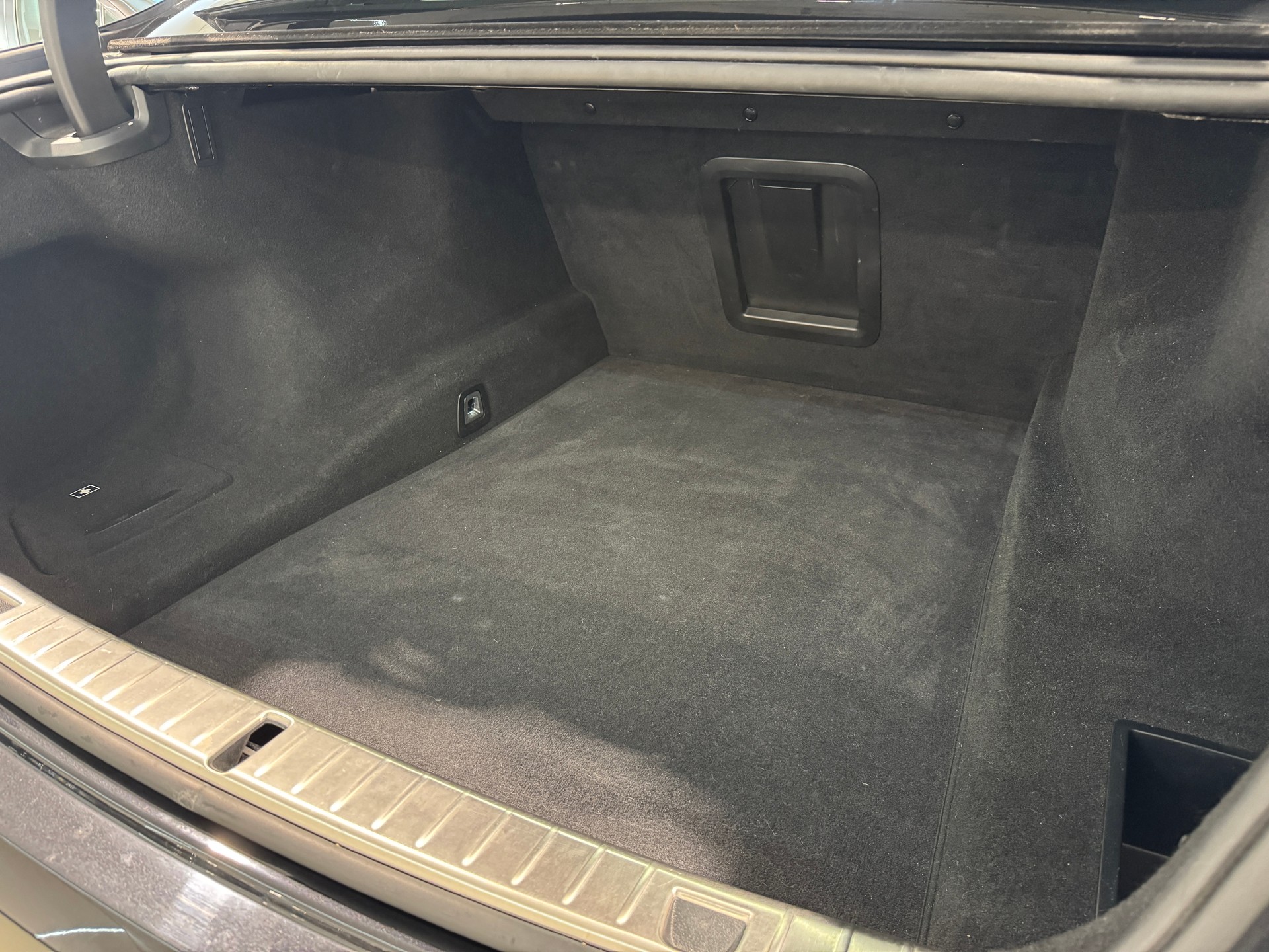 BMW 750i xDrive Steptronic-image-10