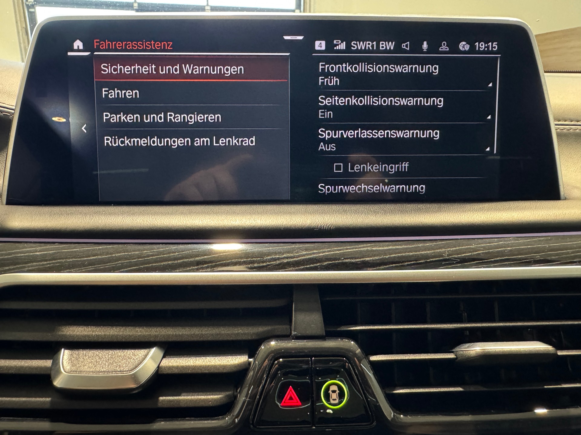 BMW 750i xDrive Steptronic-image-27