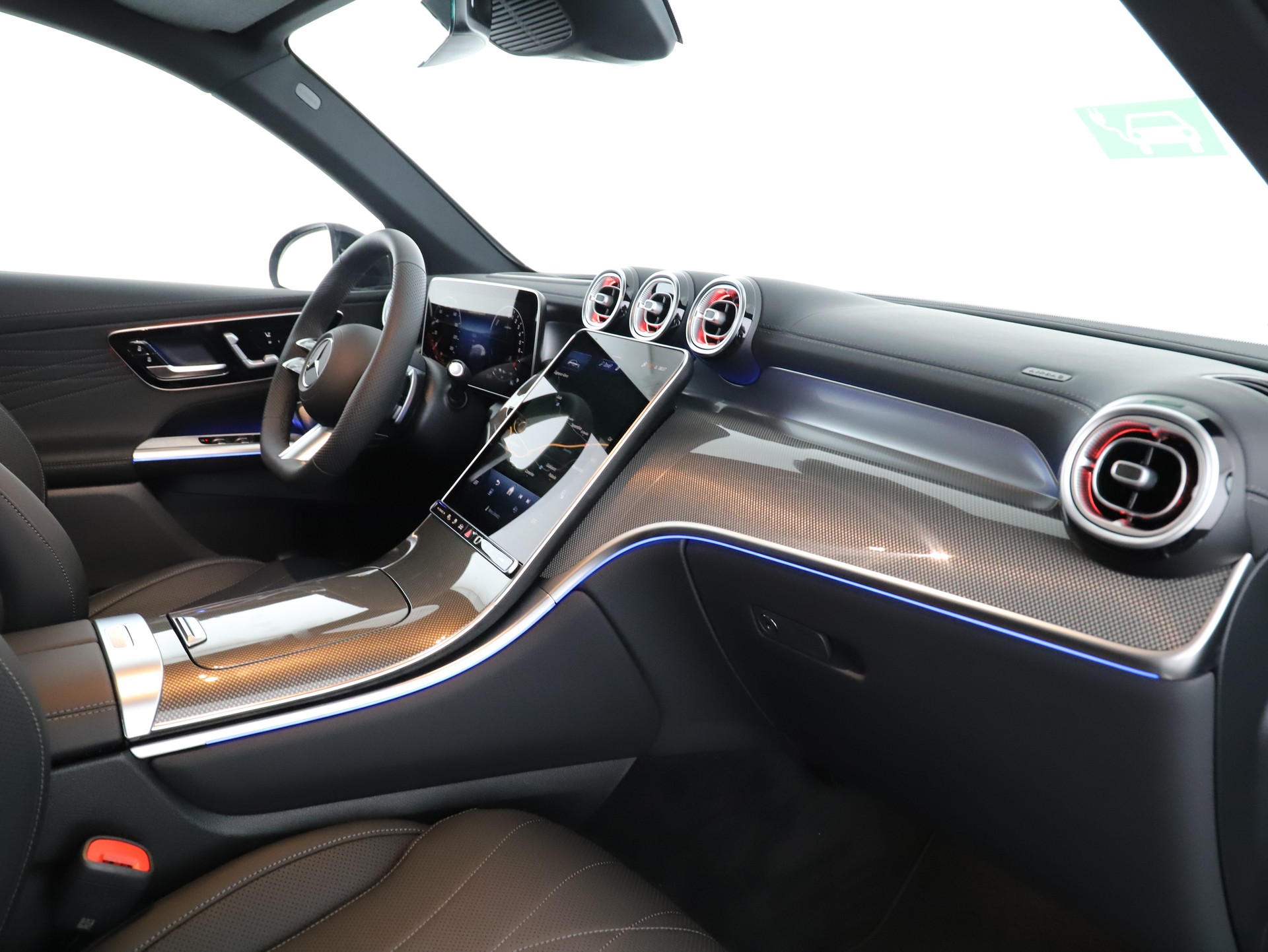 MERCEDES-BENZ GLC 400 e 4M EQ Star-image-10