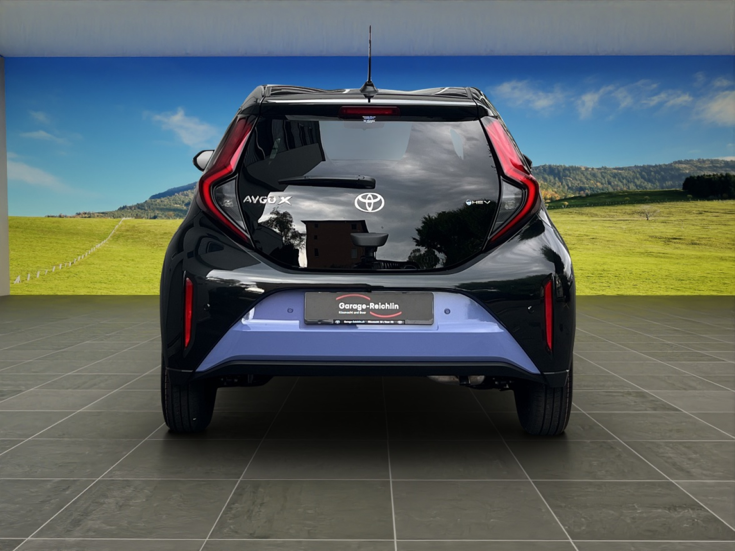 TOYOTA Aygo X 1.5 VVT-i HSD Trend-showroom-element-3