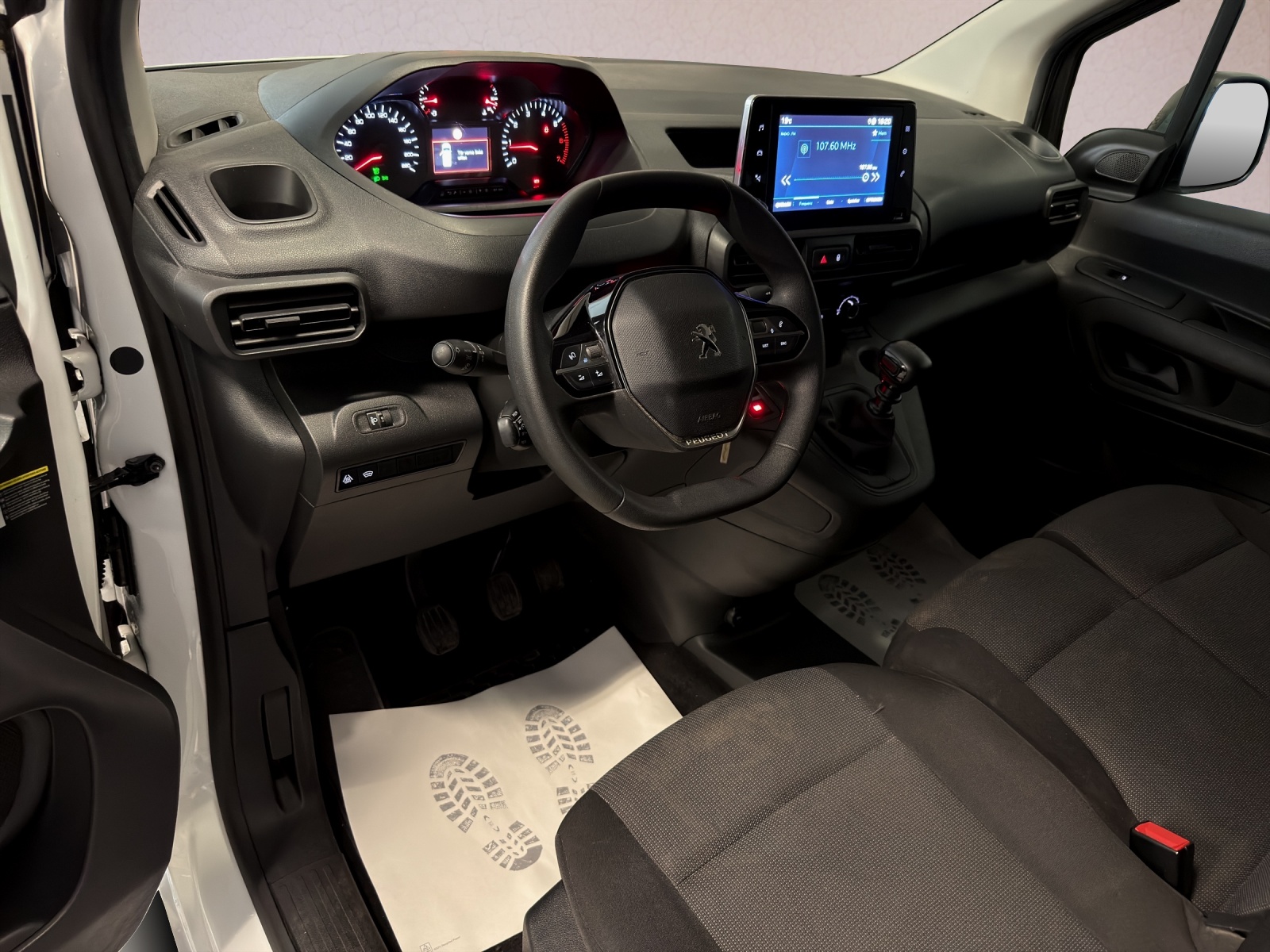 PEUGEOT Partner 1.6 Blue HDi Pro 650kg-showroom-element-3