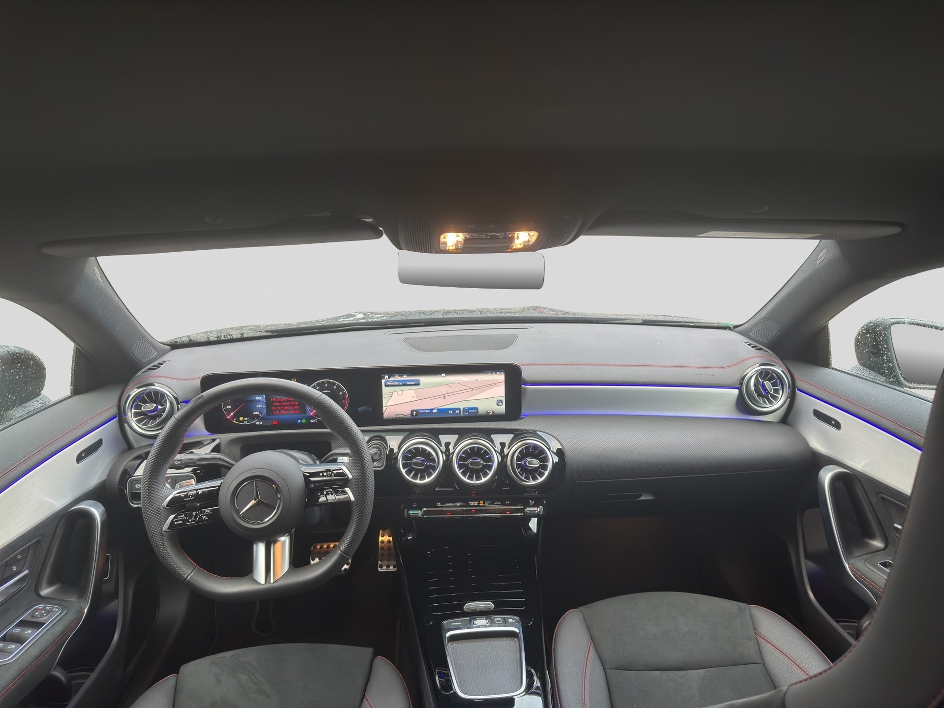 MERCEDES-BENZ CLA 200 7G-DCT AMG Line Night-image-14