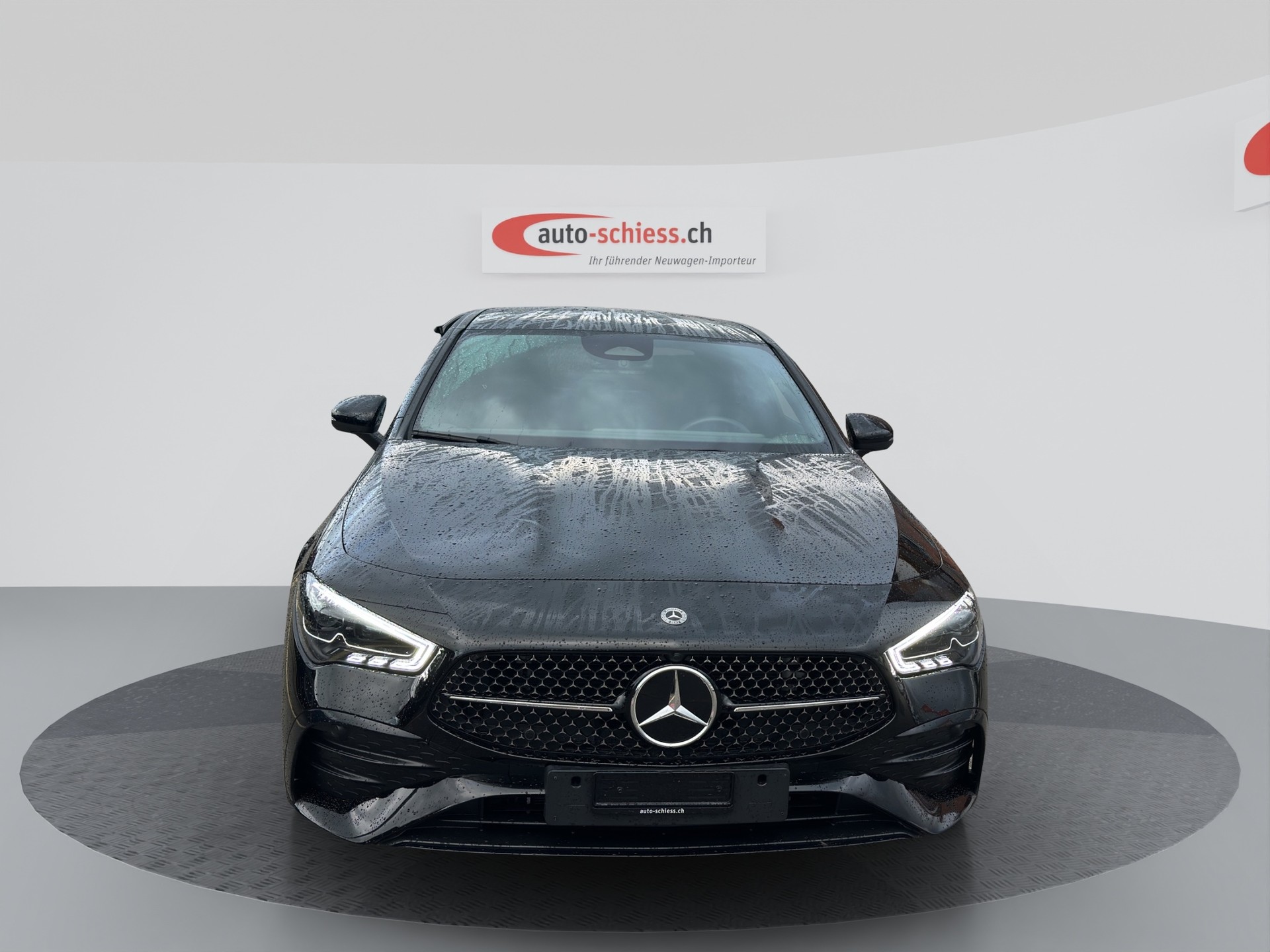MERCEDES-BENZ CLA 200 7G-DCT AMG Line Night-showroom-element-3