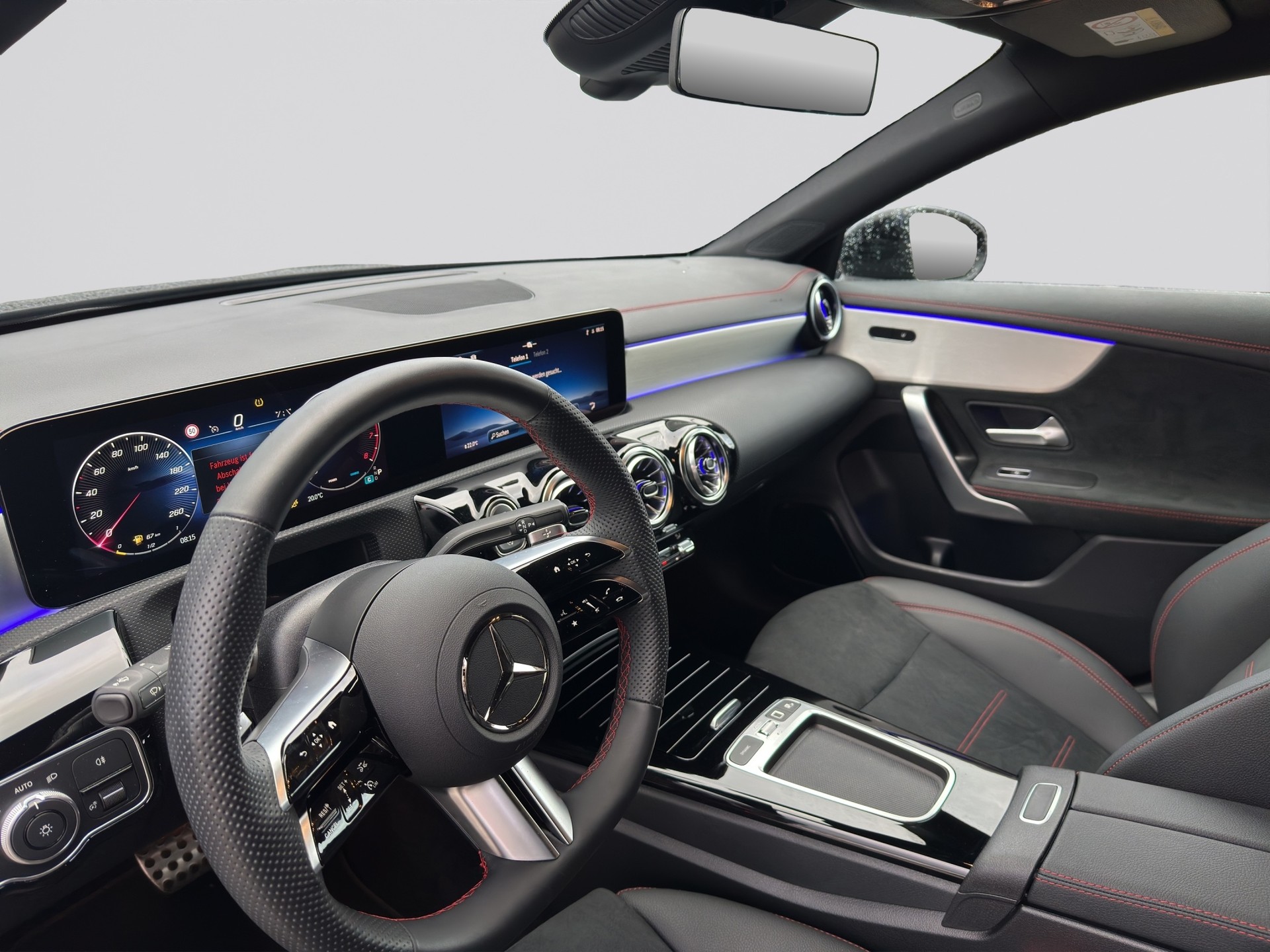 MERCEDES-BENZ CLA 200 7G-DCT AMG Line Night-image-4