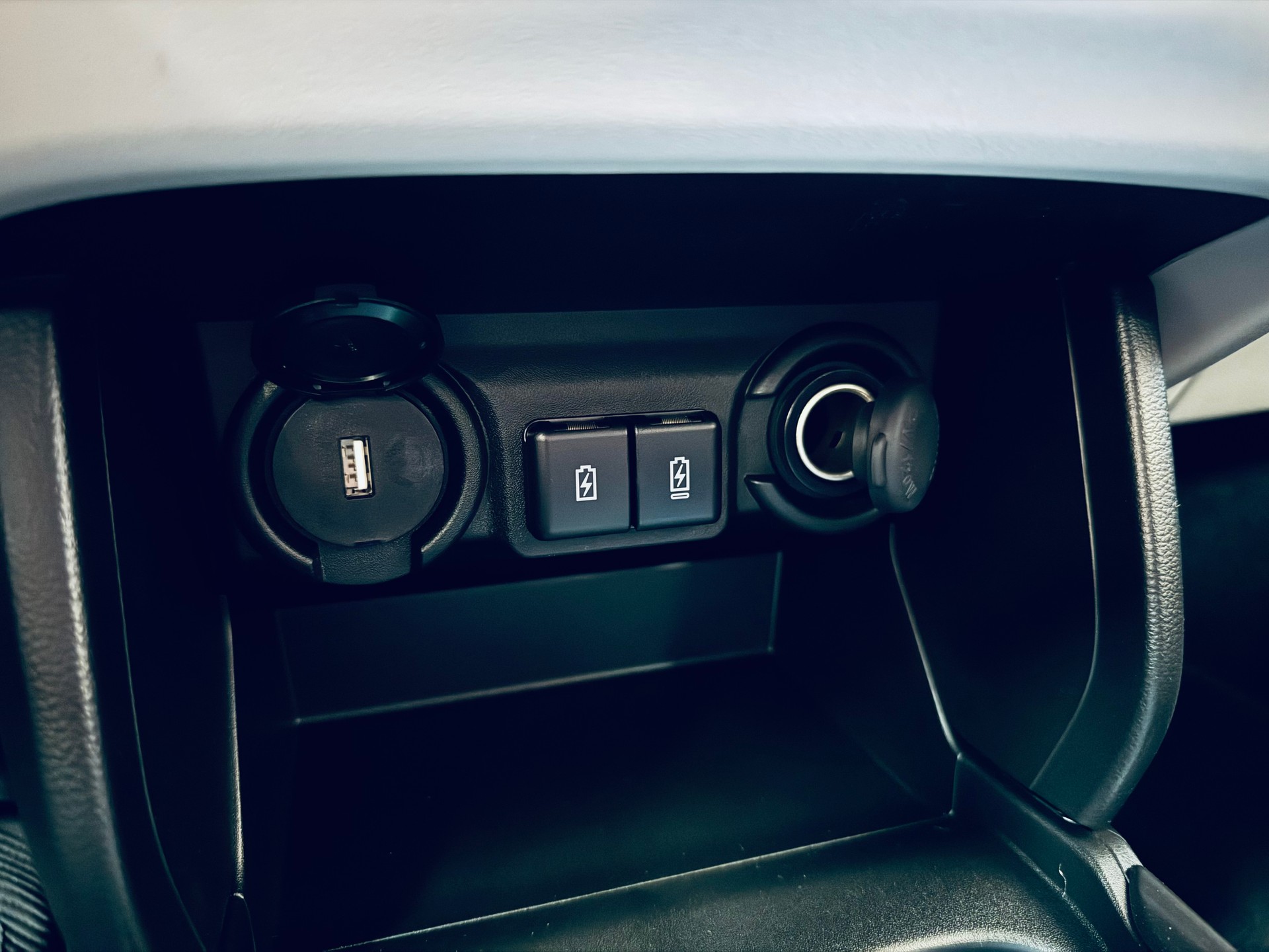 SUZUKI Swift 1.2 Compact Top Hybrid-image-21