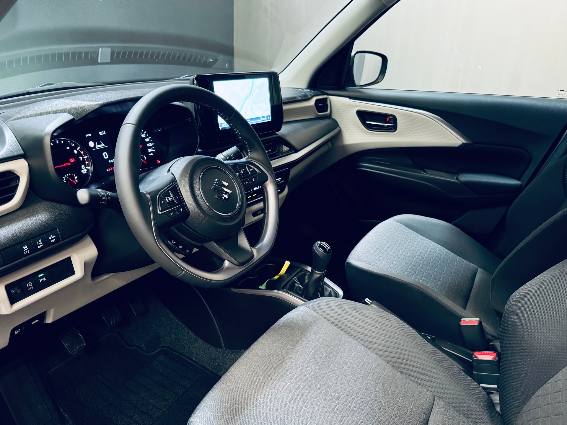 SUZUKI Swift 1.2 Compact Top Hybrid-image-10
