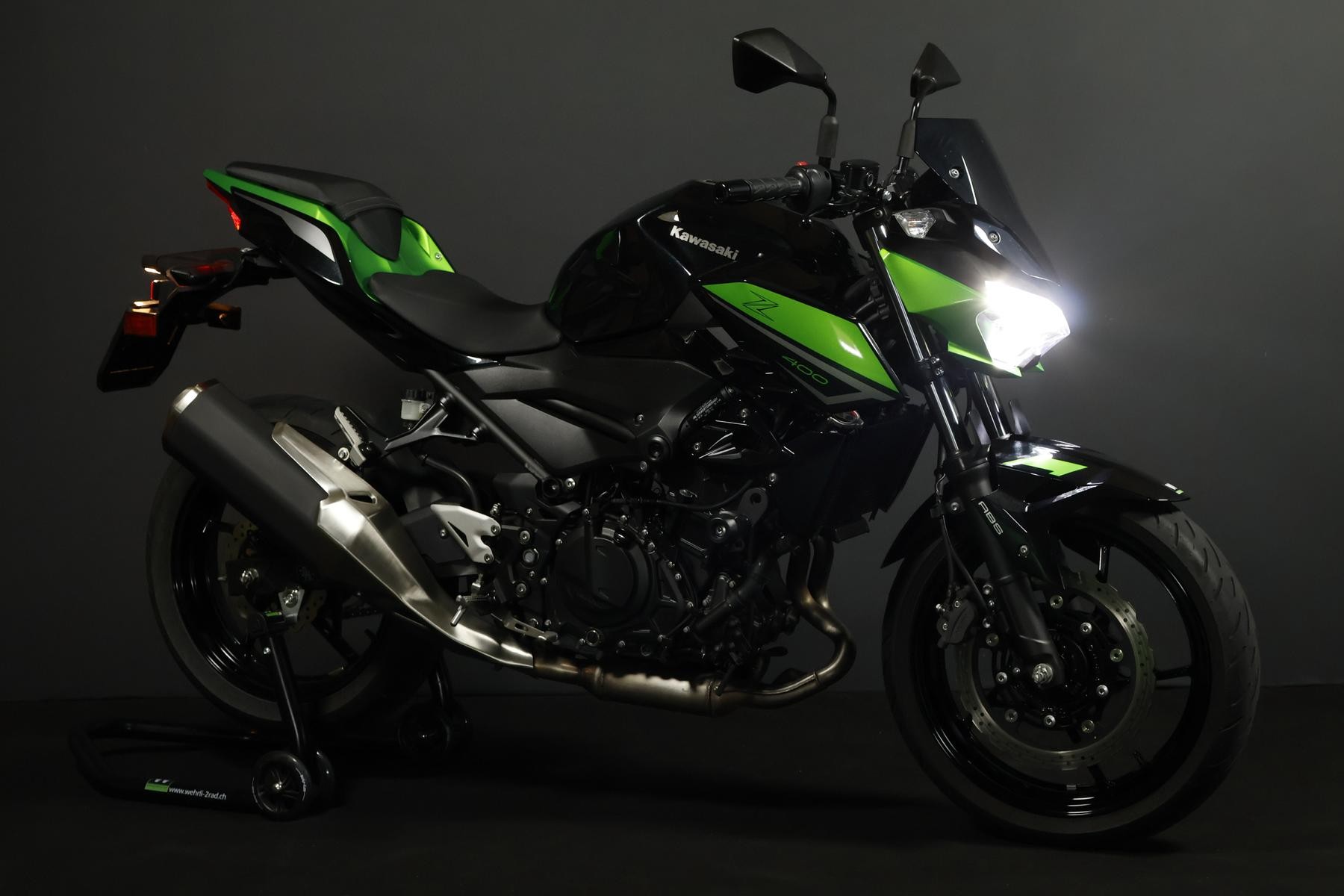 KAWASAKI Z 400-image-2