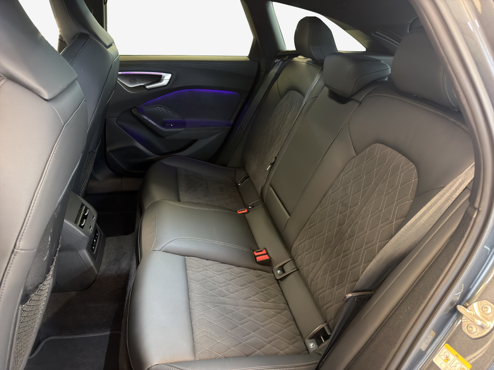 AUDI A5 Avant TDI quattro 150 kW S tronic-image-11