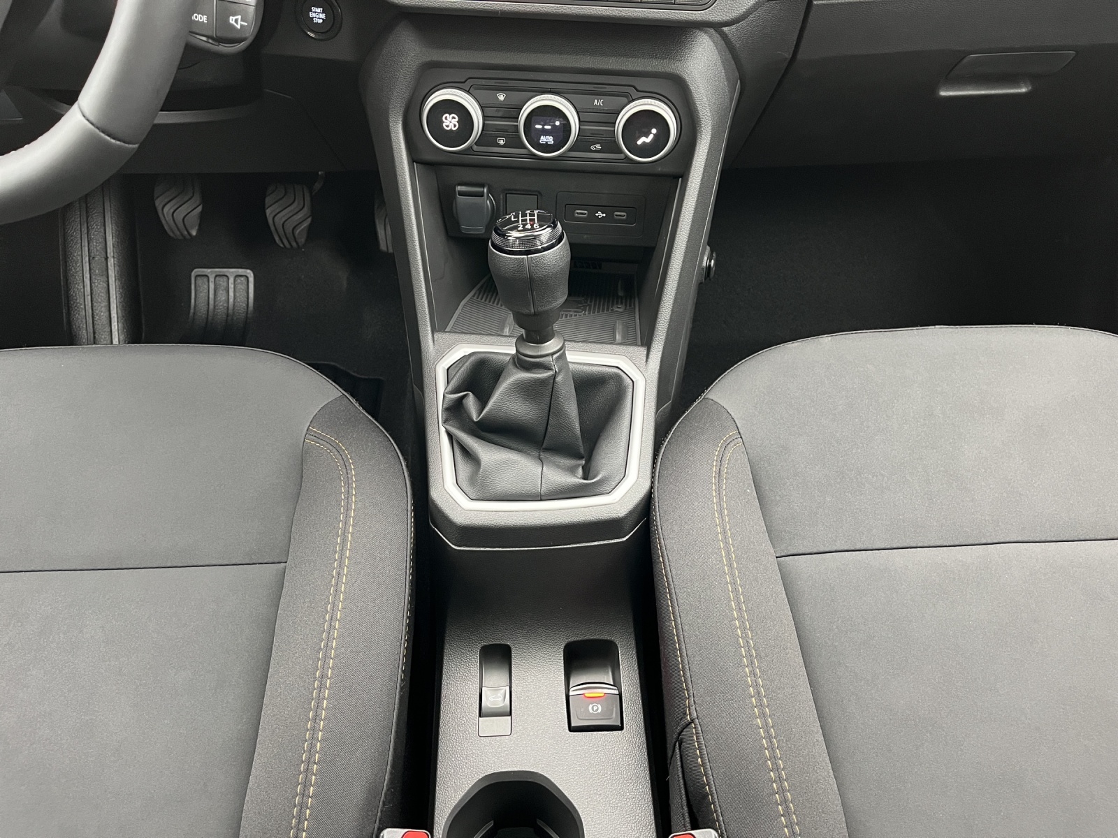 DACIA Sandero 1.0 TCe 110 Stepway Extreme-image-13