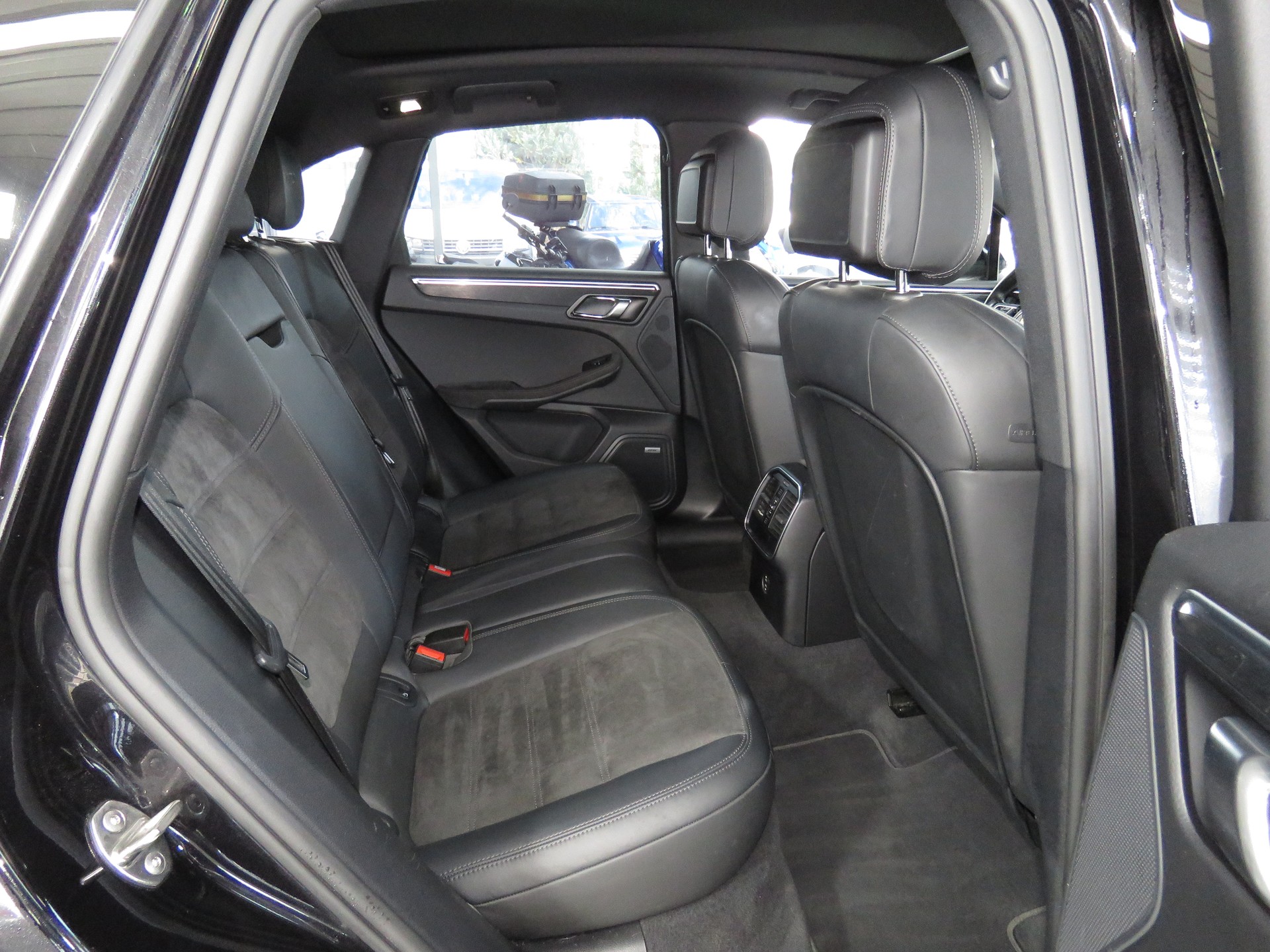 PORSCHE Macan GTS PDK (Automat)-image-12