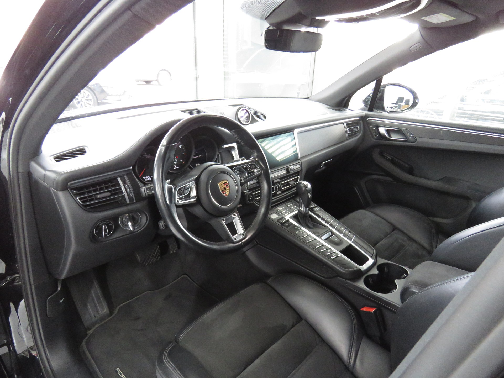 PORSCHE Macan GTS PDK (Automat)-image-6