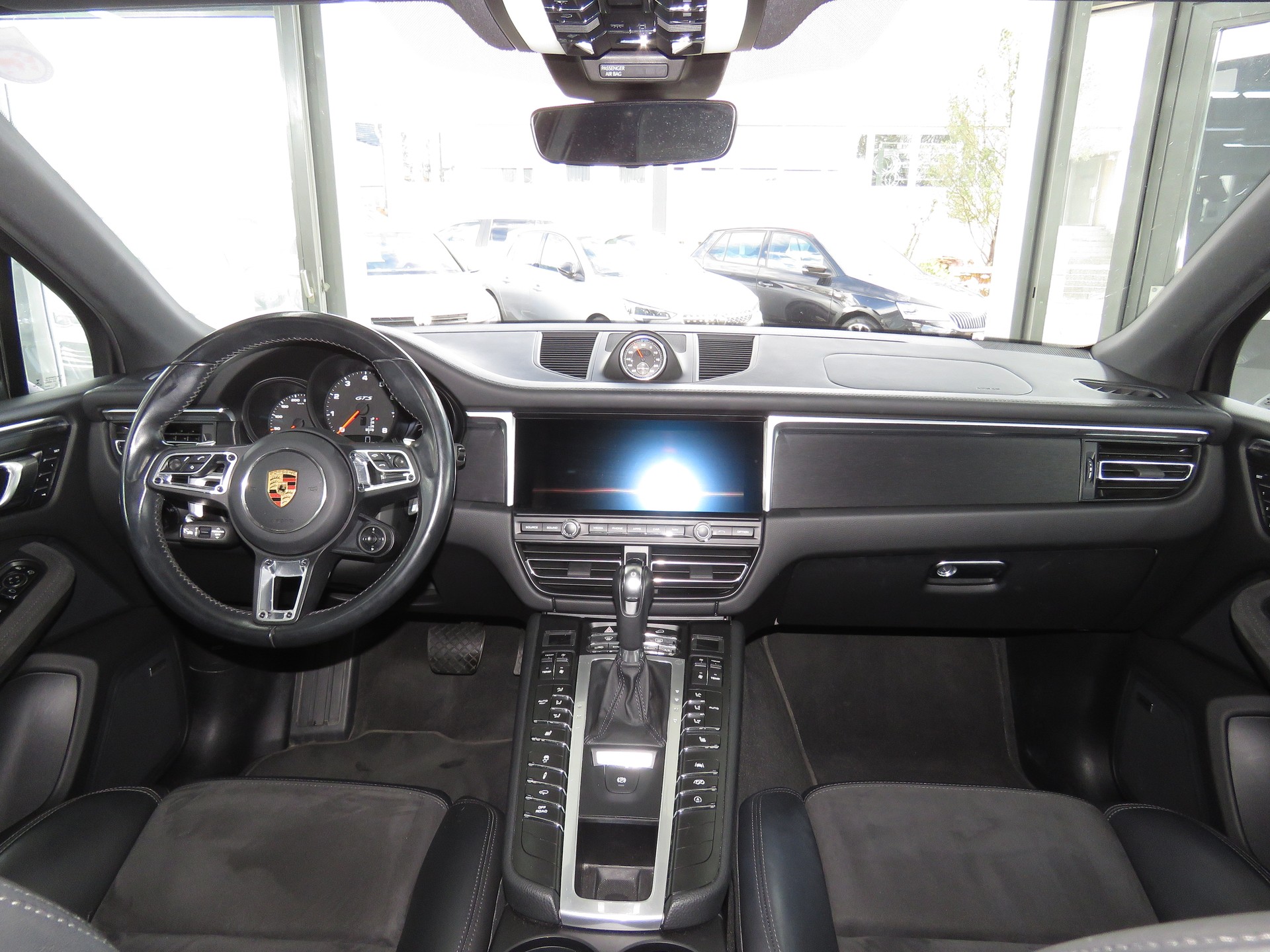 PORSCHE Macan GTS PDK (Automat)-image-13