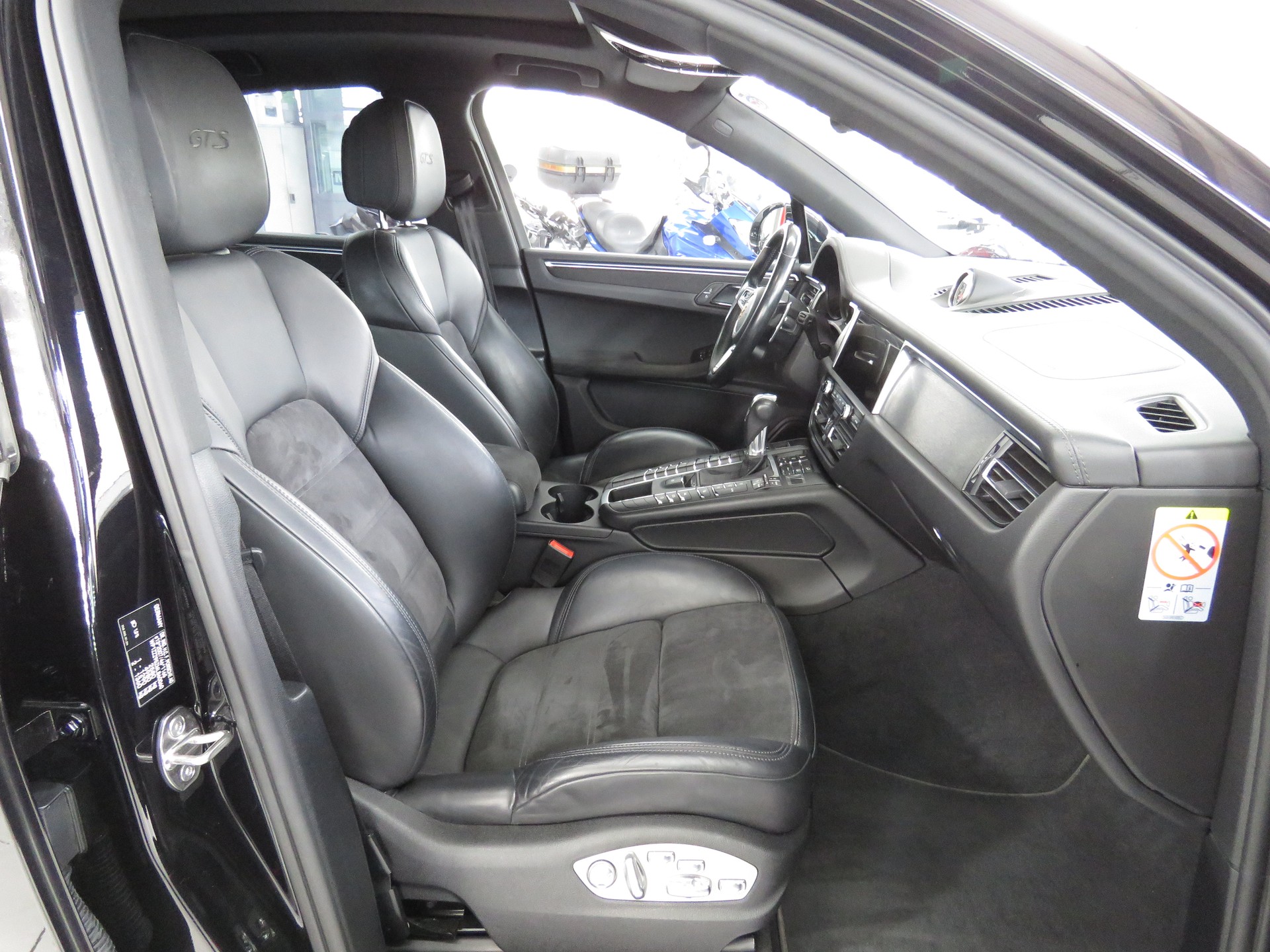 PORSCHE Macan GTS PDK (Automat)-image-11