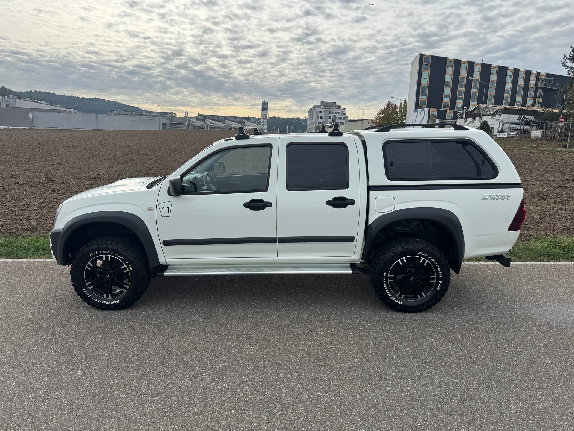 ISUZU D-MAX CrewCab L 3.0 4x4 Country Spezial-image-7