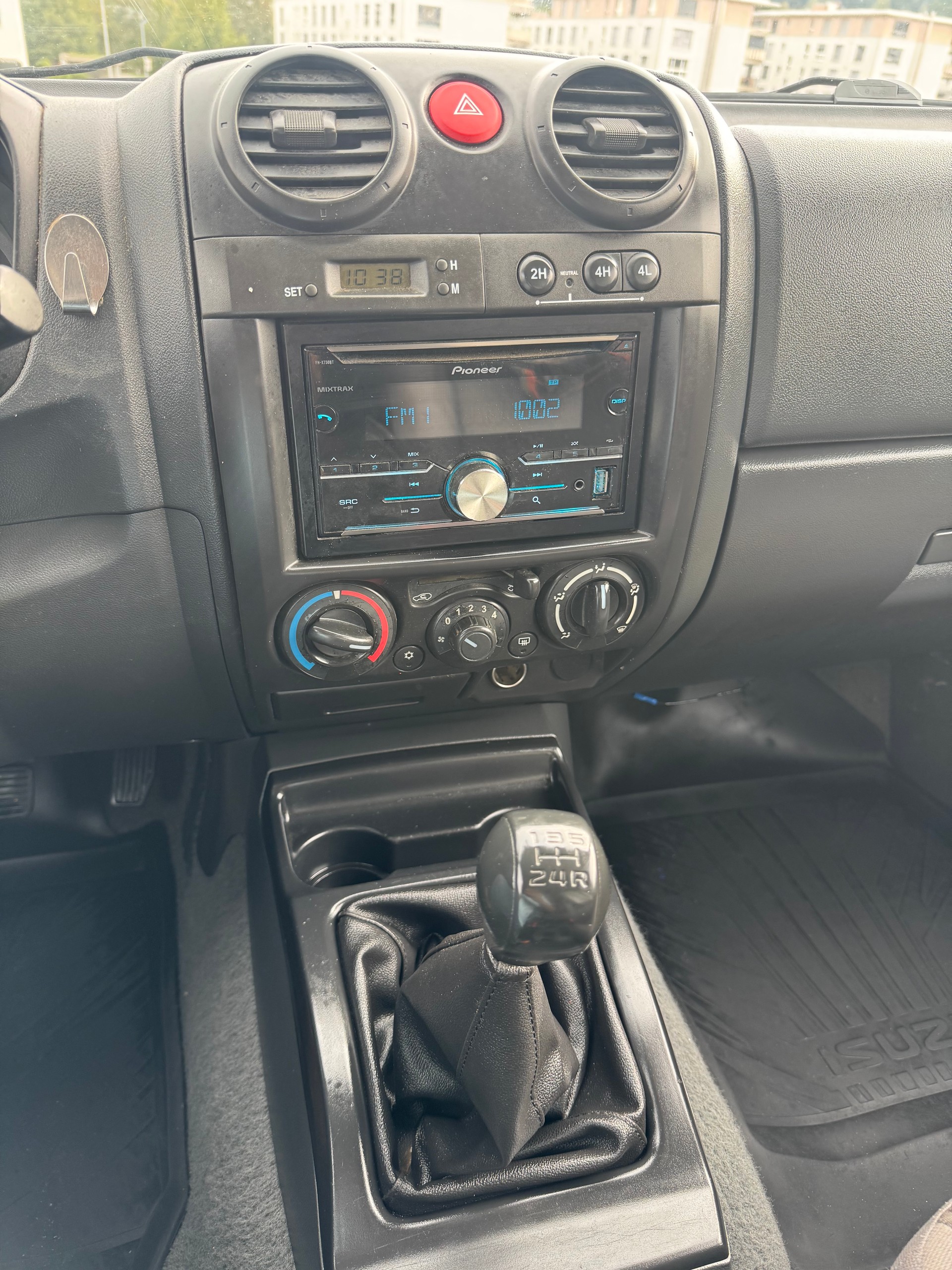 ISUZU D-MAX CrewCab L 3.0 4x4 Country Spezial-image-10