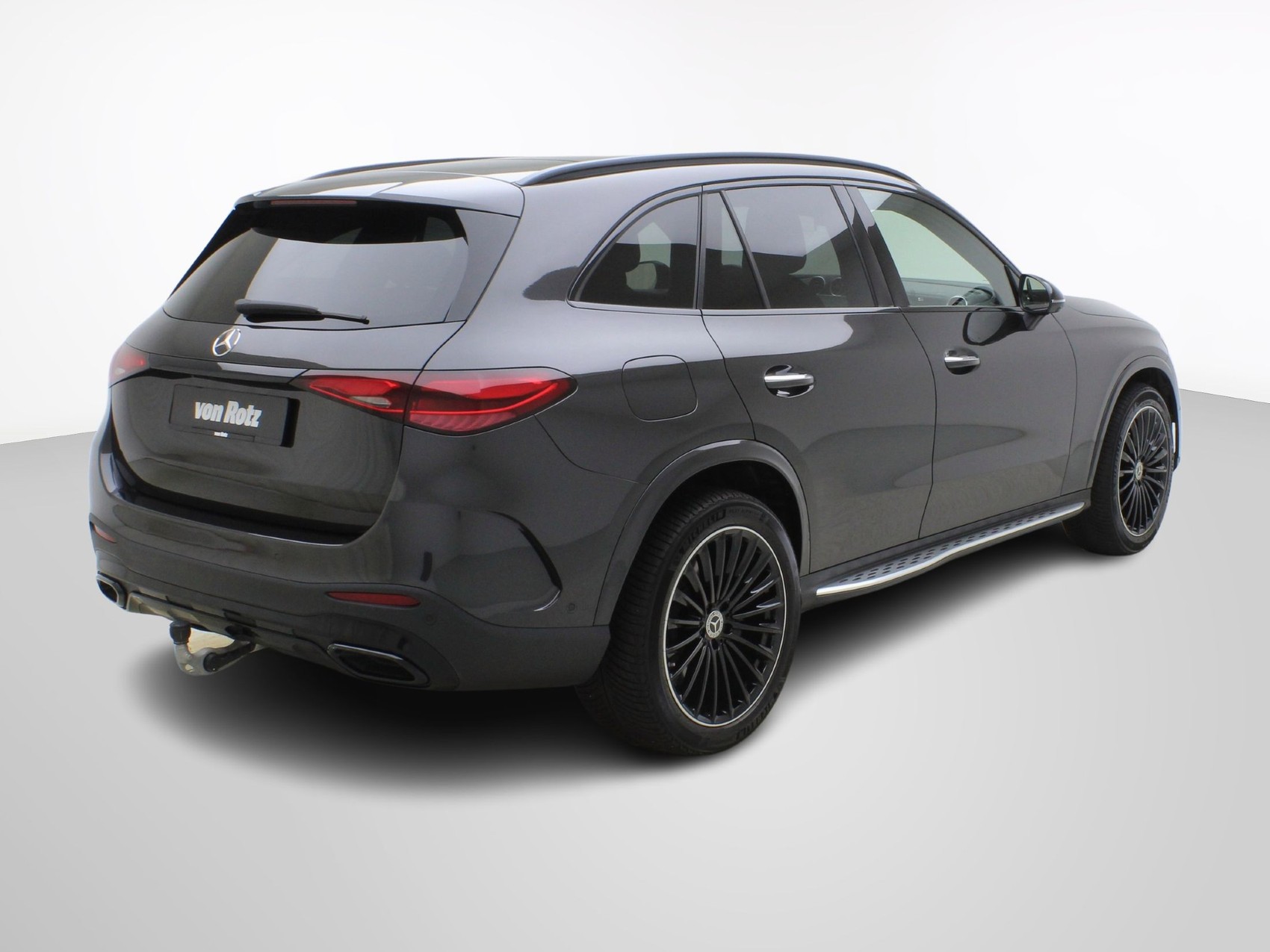 MERCEDES-BENZ GLC-Klasse GLC 400 e AMG Line 4matic-image-4