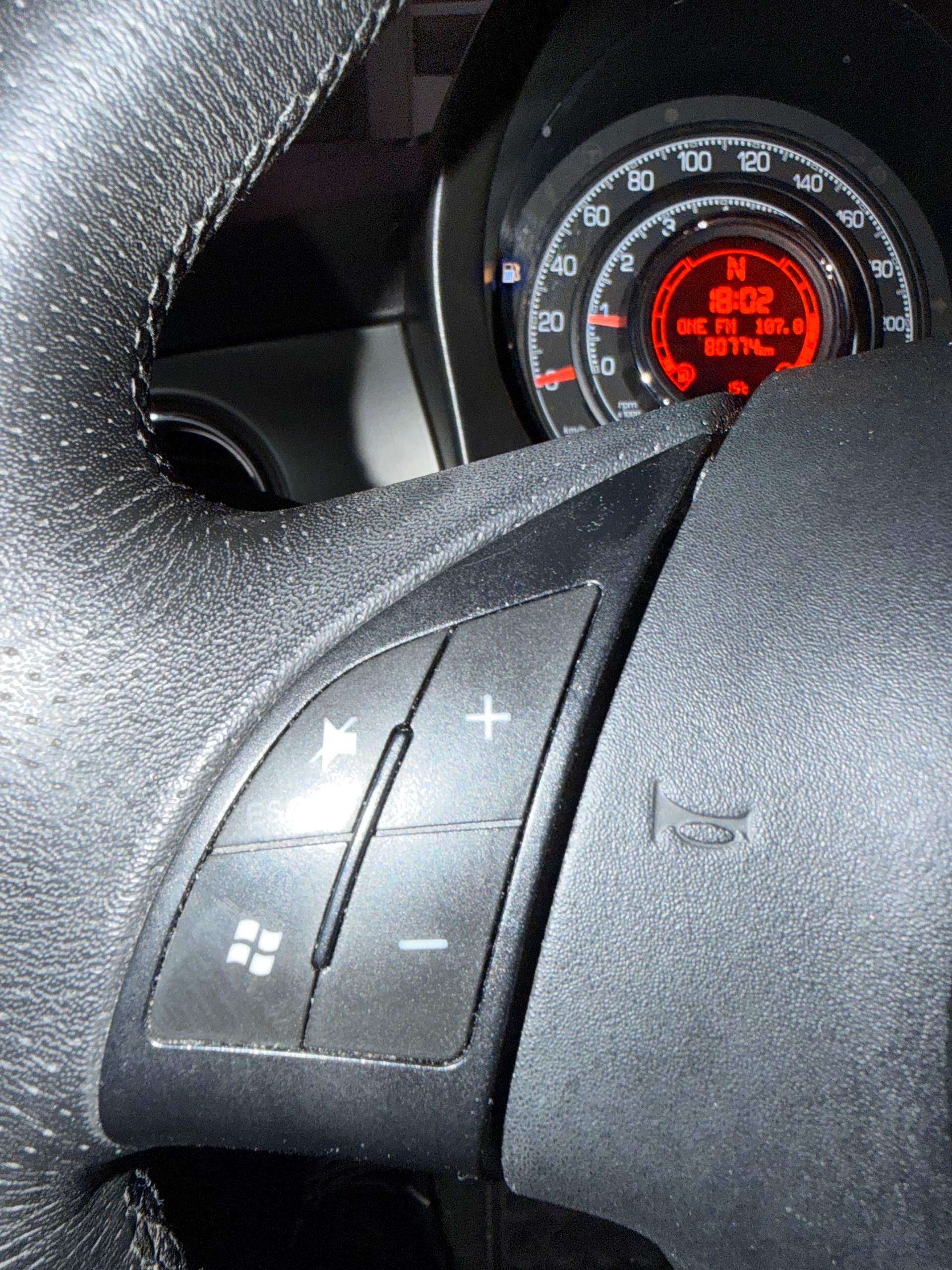 FIAT 500 0.9 Twinair Turbo Lounge automatique / Intérieur cuir / climatisation automatique / toit ouvrant / roues hiver / expertisée-image-19