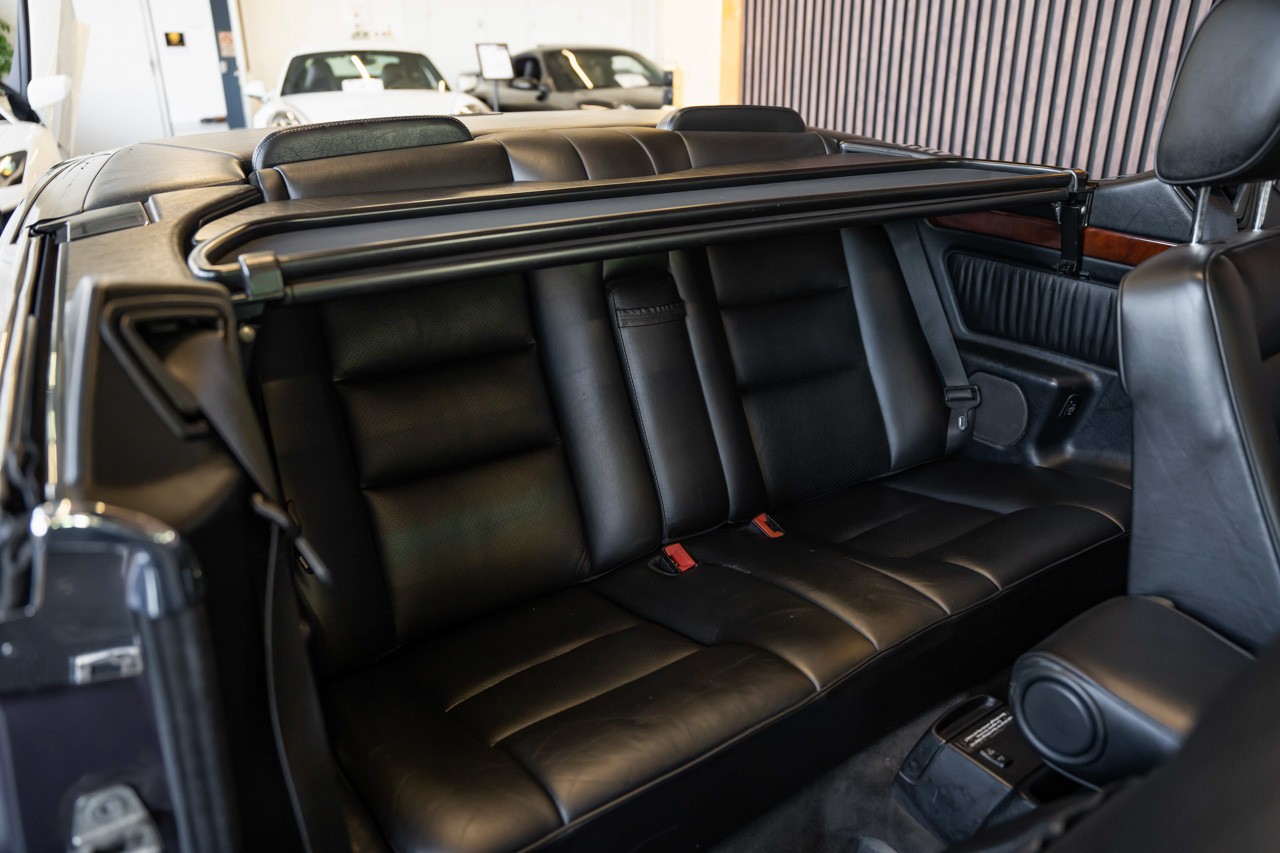MERCEDES-BENZ 300 CE-24 Cabrio-image-18