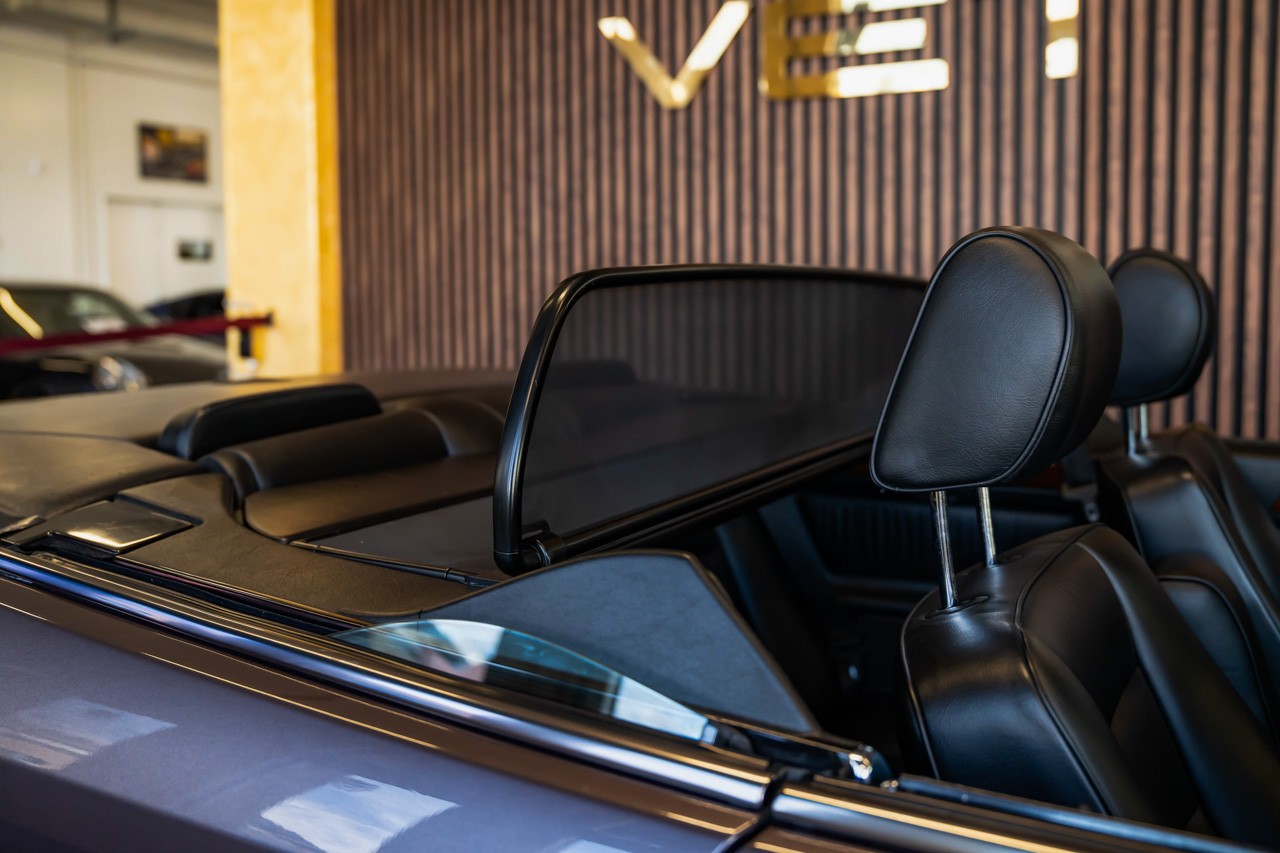 MERCEDES-BENZ 300 CE-24 Cabrio-image-29