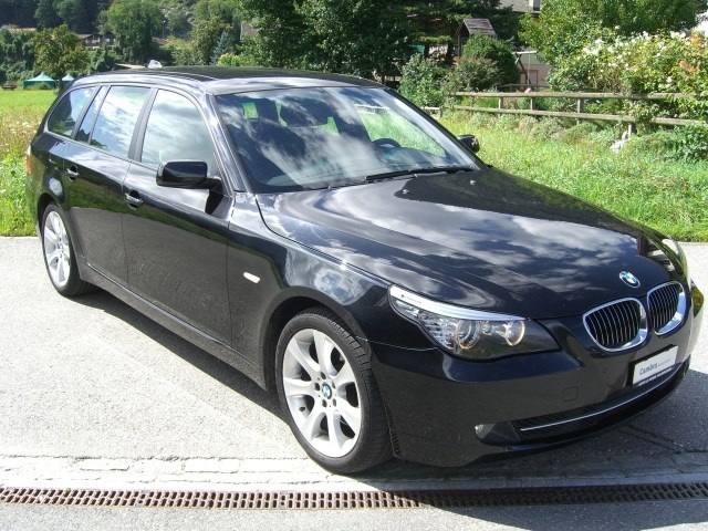 BMW 530xd Touring Steptronic-image-1