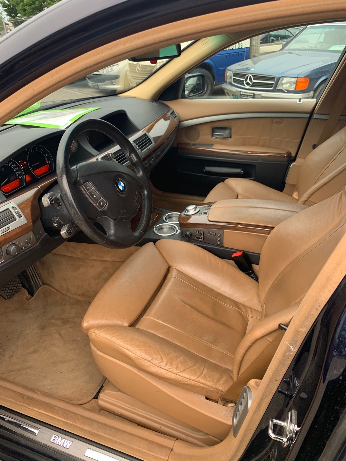 BMW 735i-image-4