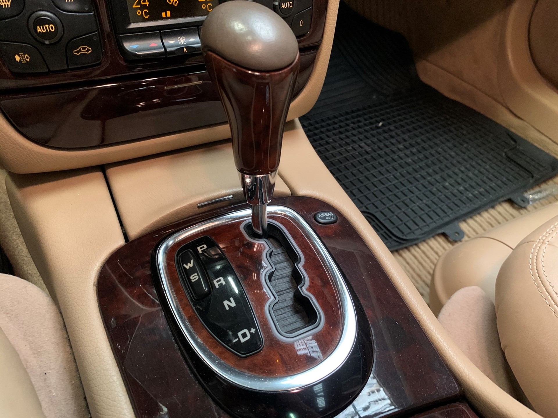 MERCEDES-BENZ S 500 L-image-8