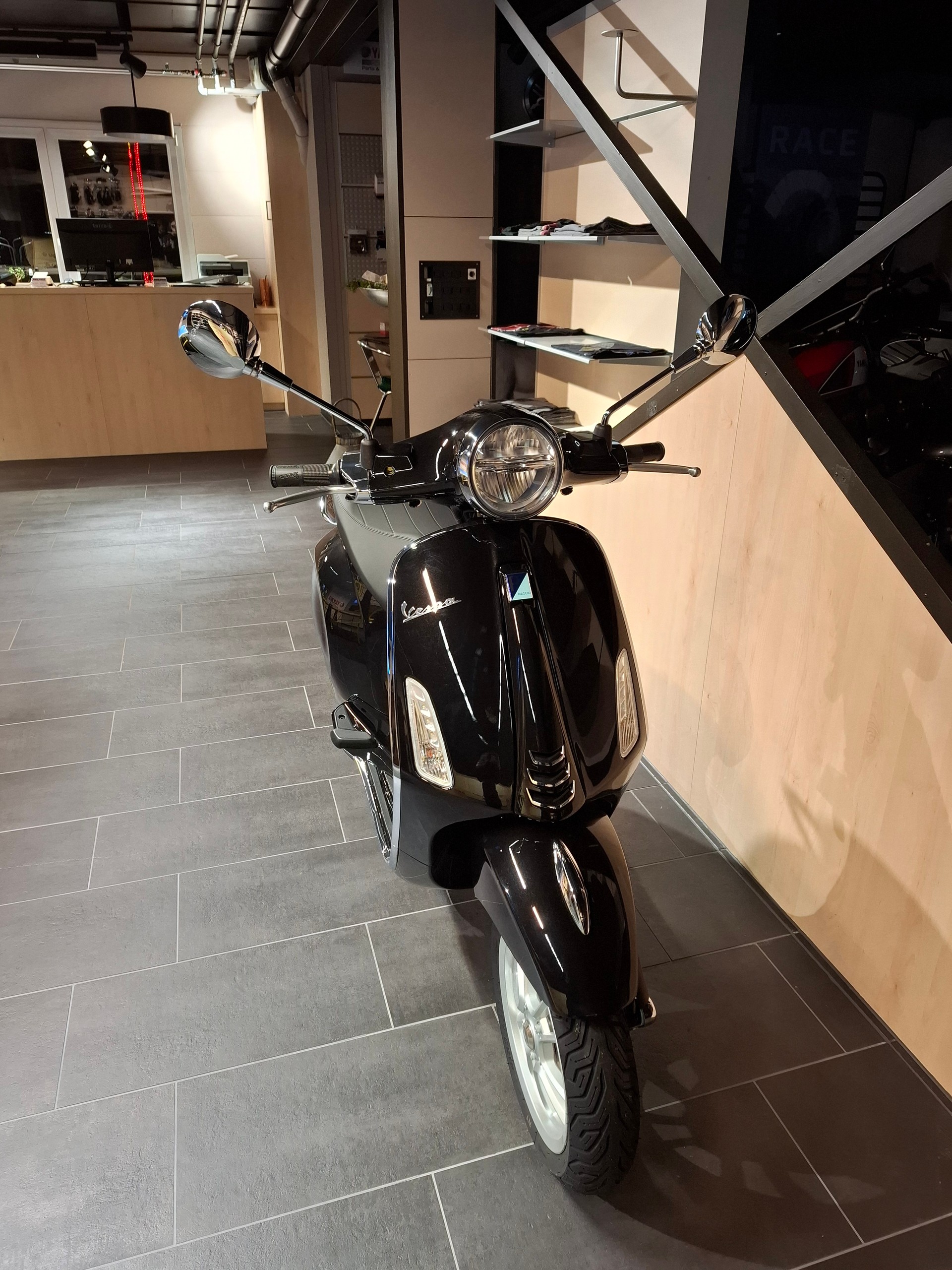 PIAGGIO Piaggio Vespa Primavera Black-image-1