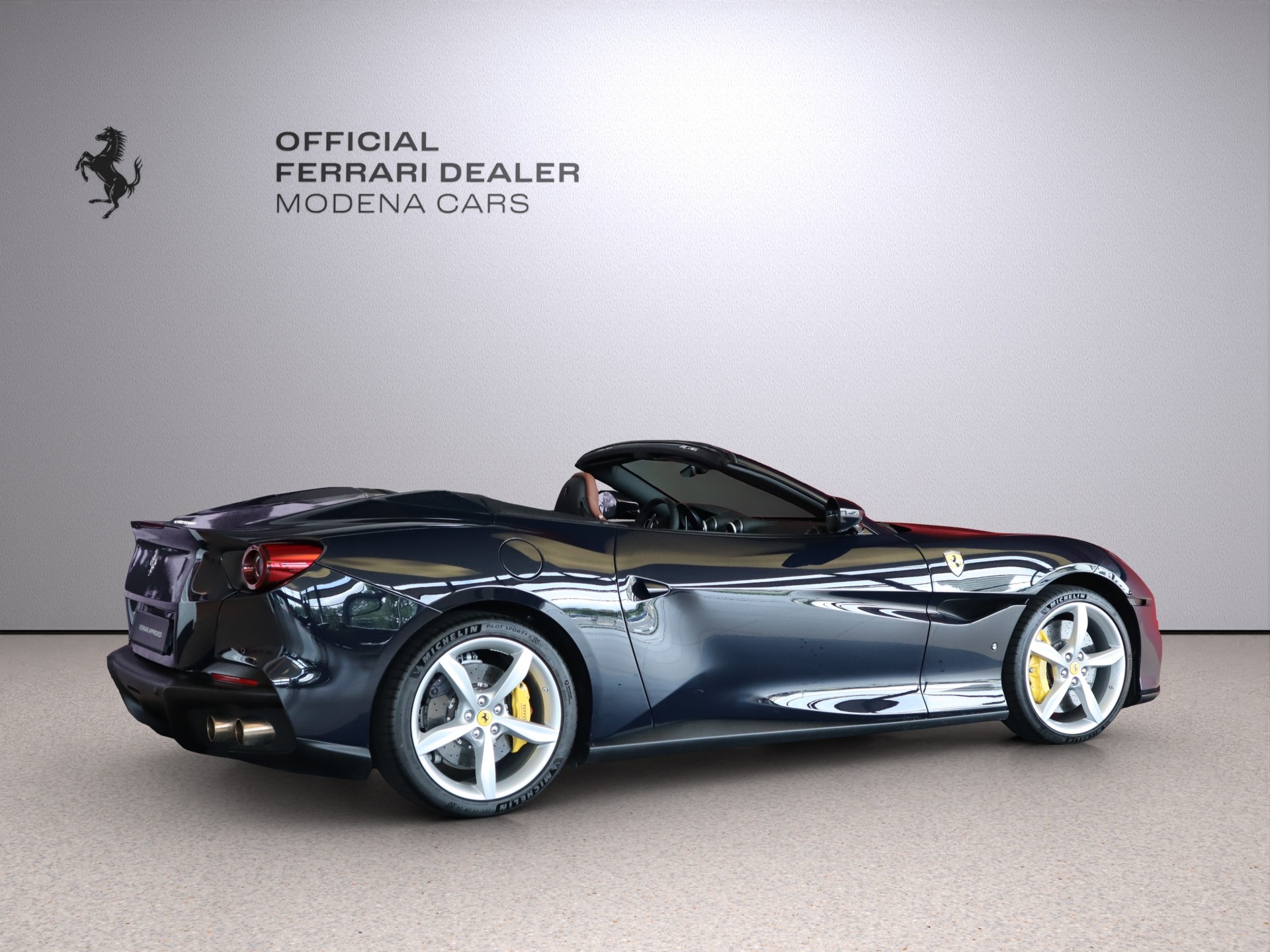 FERRARI Portofino M-image-13