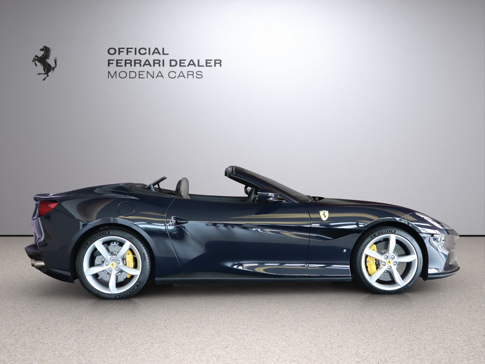 FERRARI Portofino M-image-14