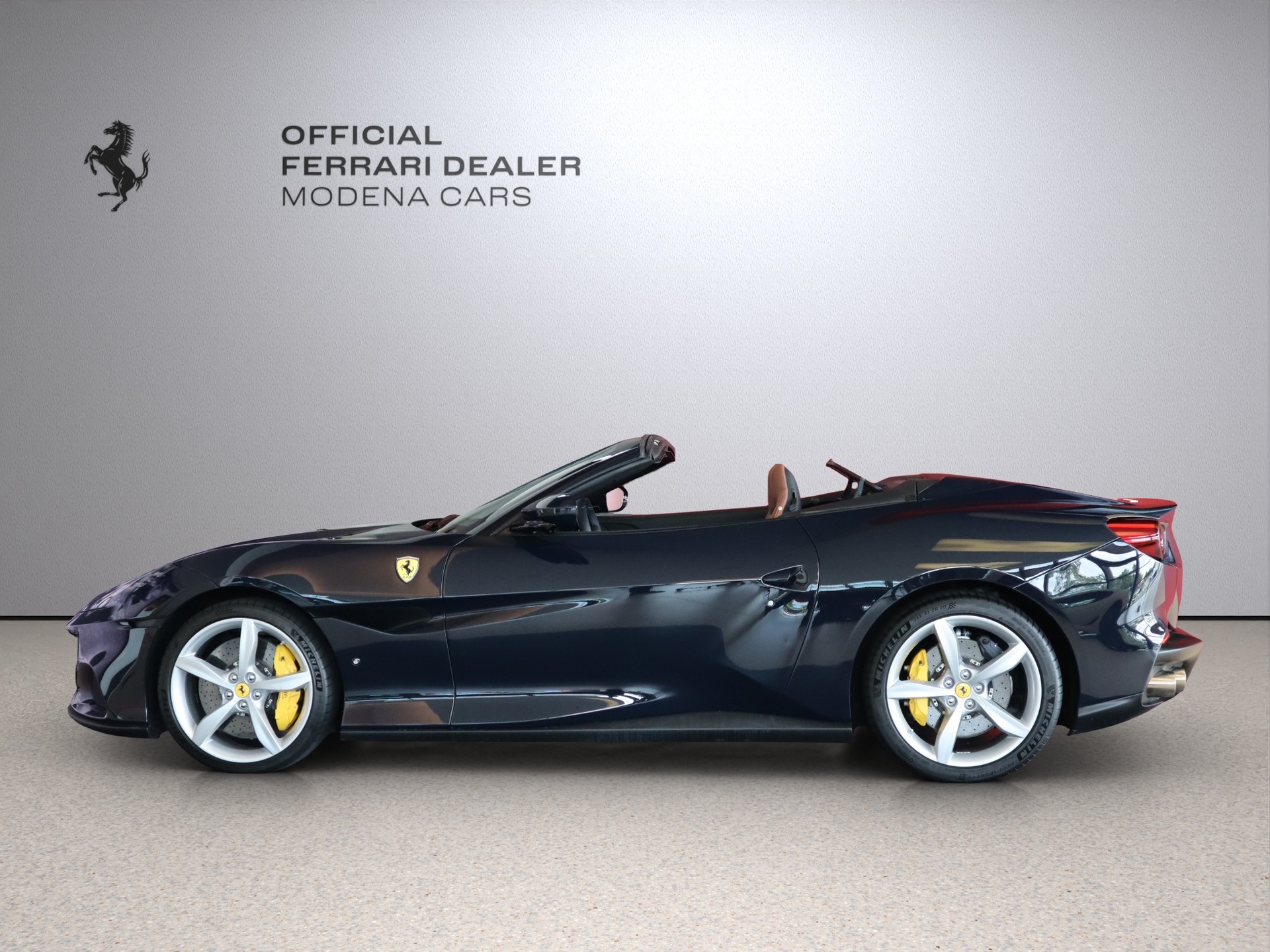 FERRARI Portofino M-image-7