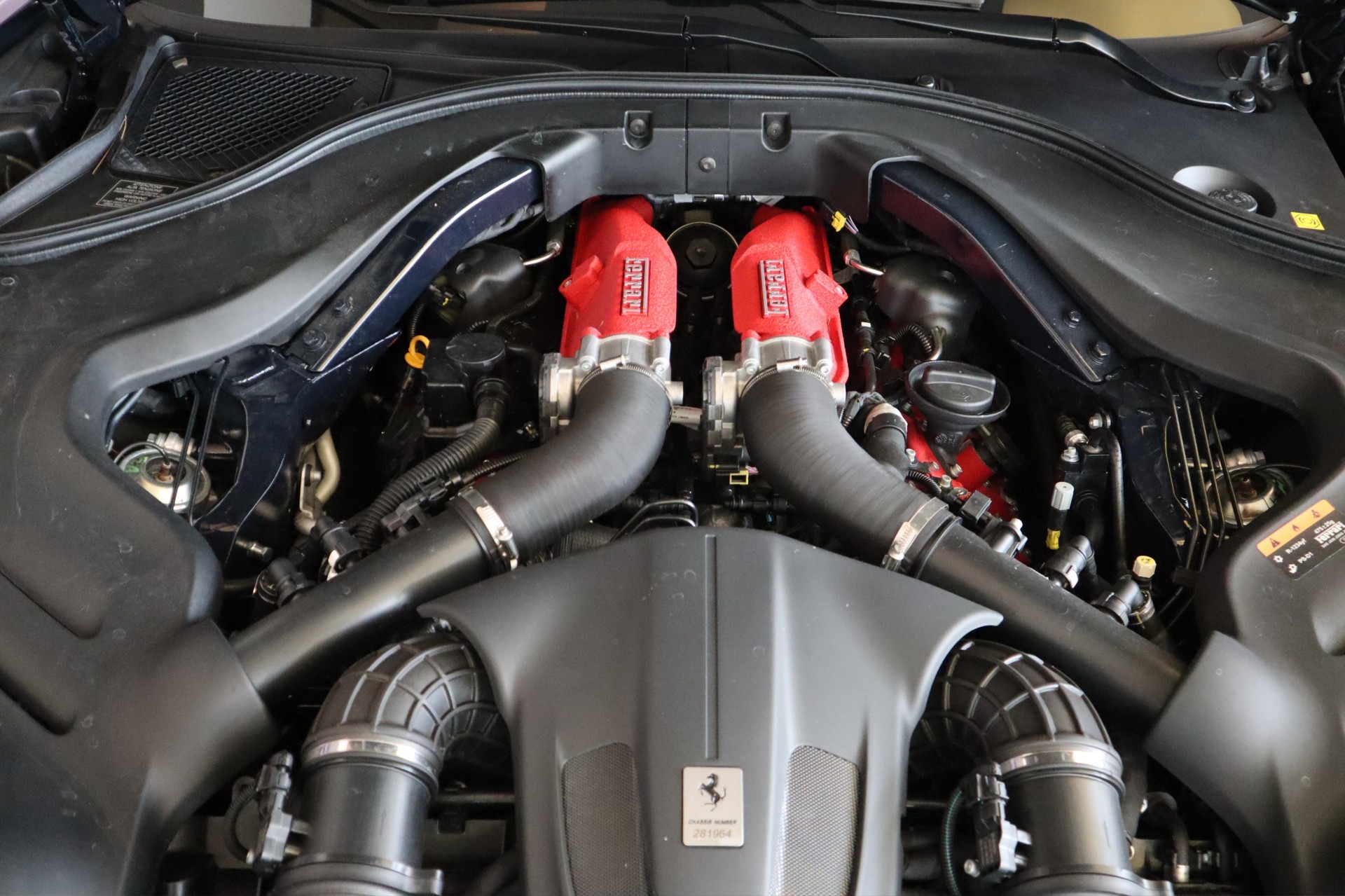 FERRARI Portofino M-image-23