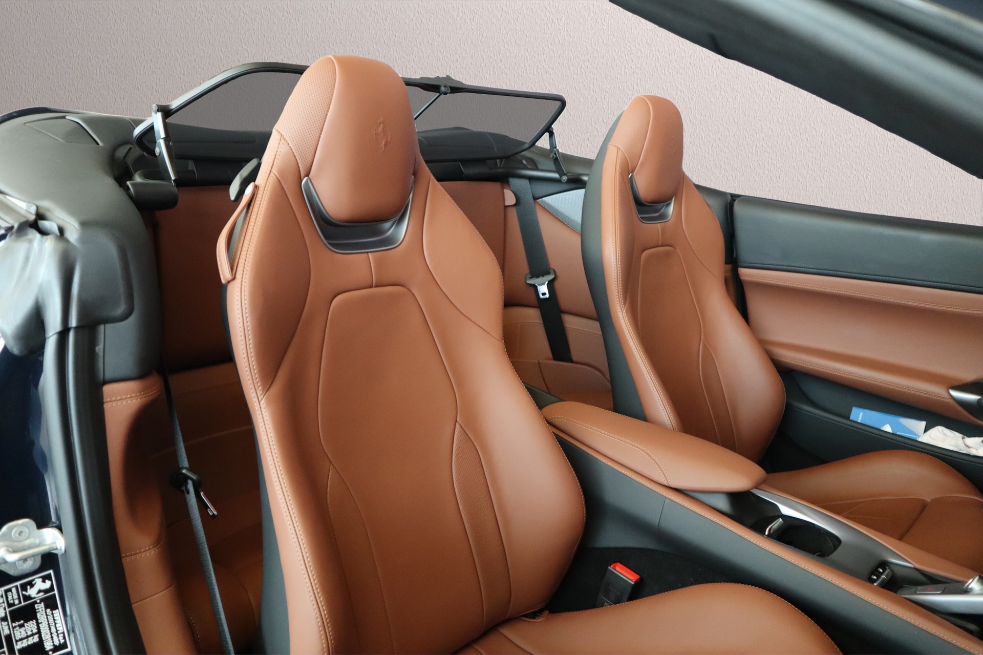 FERRARI Portofino M-image-21