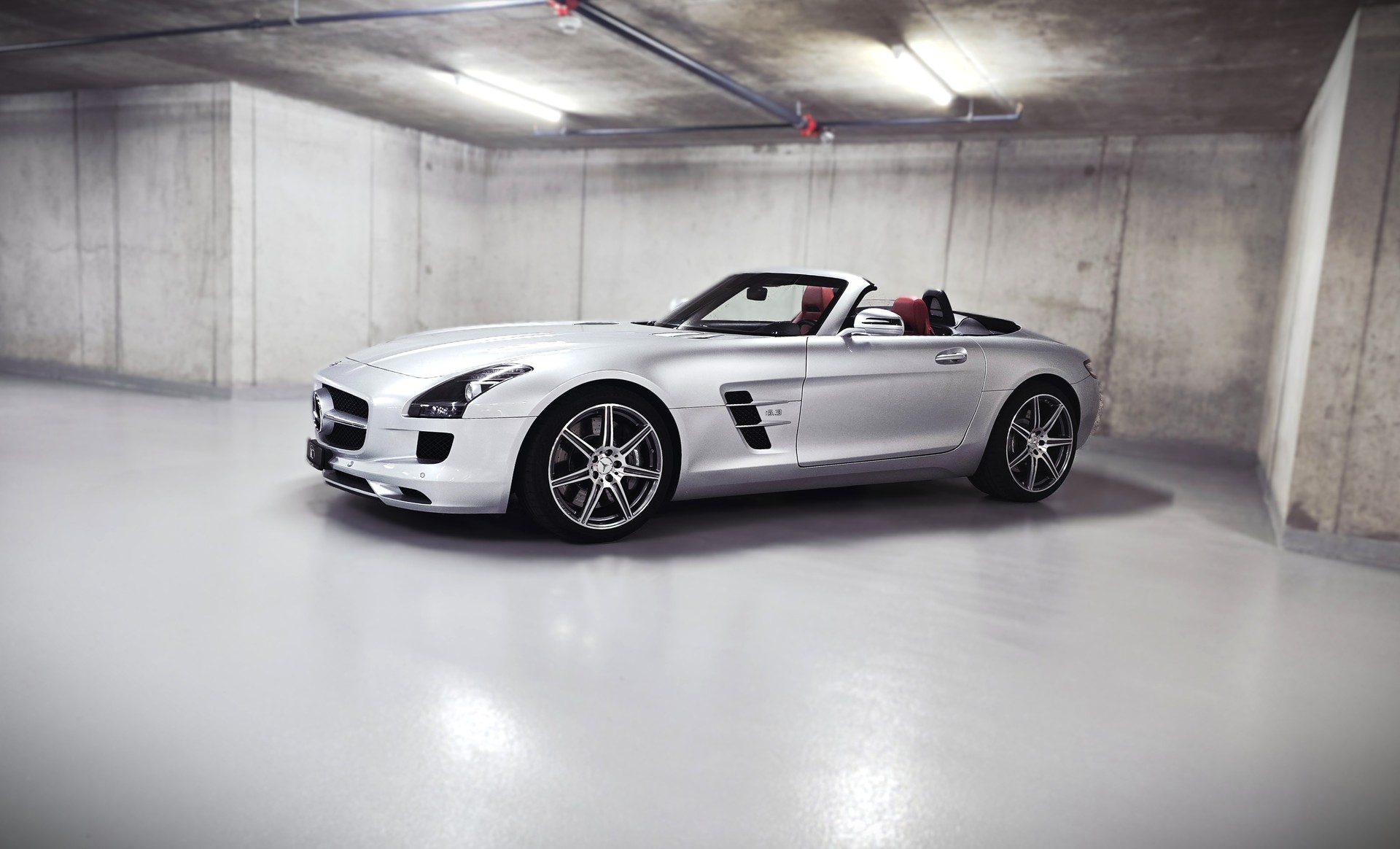 MERCEDES-BENZ SLS 63 AMG Speedshift-showroom-element-3