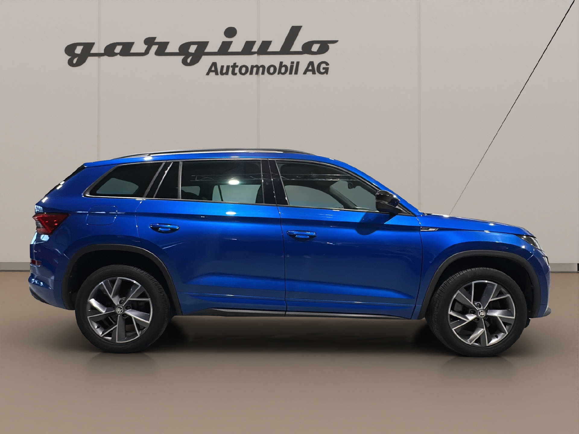 SKODA Kodiaq 2.0 TDI 200 Sportline DSG-showroom-element-3