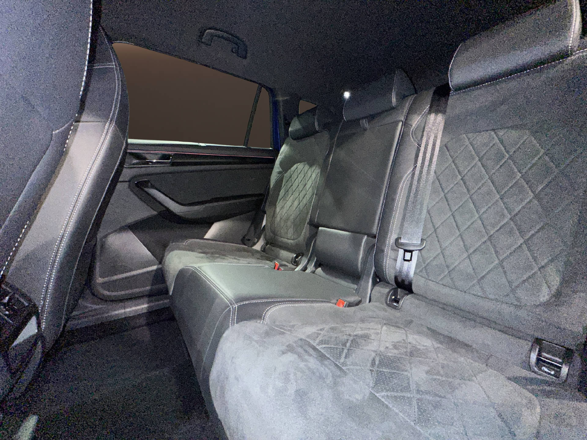 SKODA Kodiaq 2.0 TDI 200 Sportline DSG-image-11