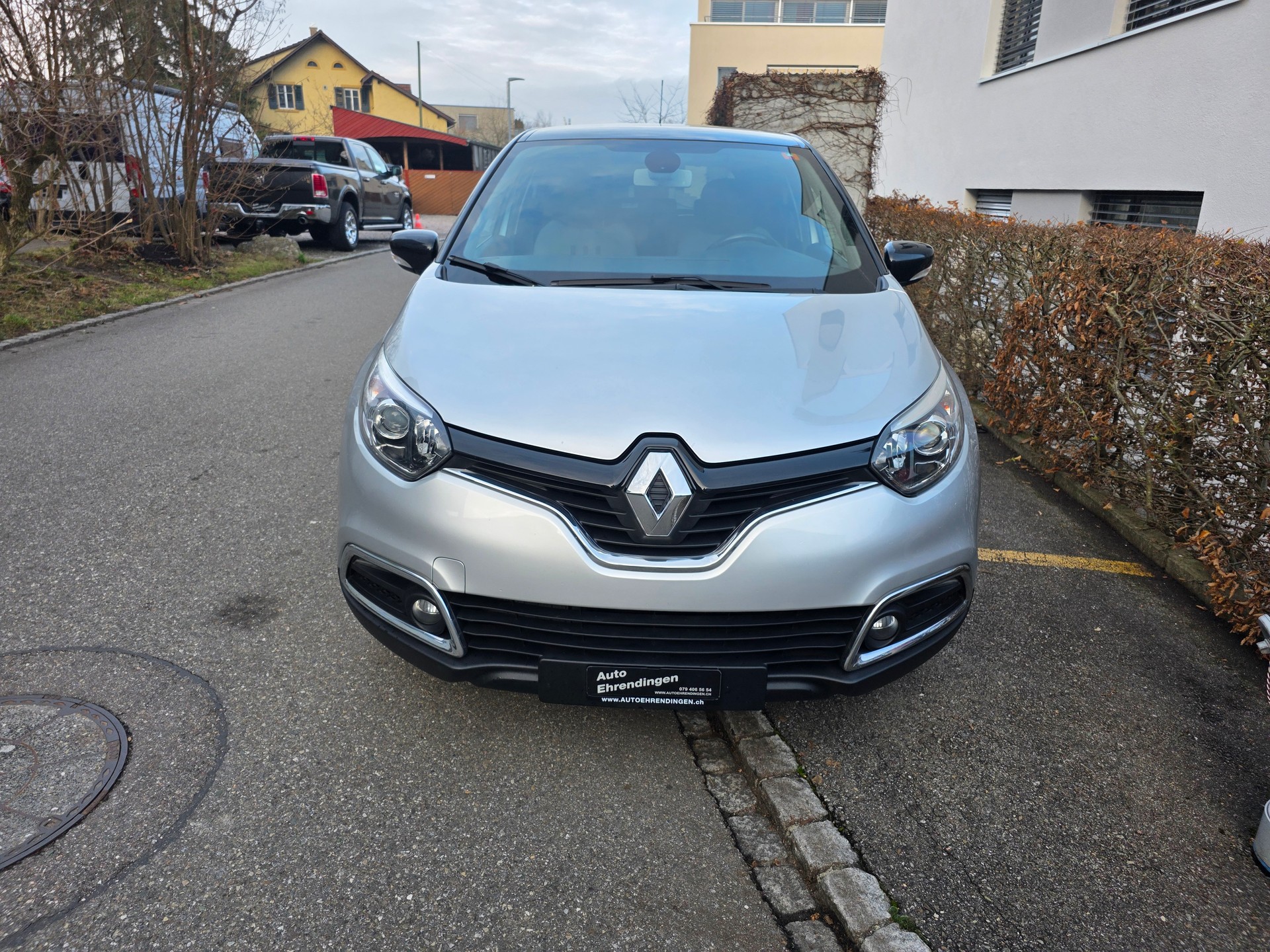 RENAULT Captur 1.5 dCi Intens-image-1