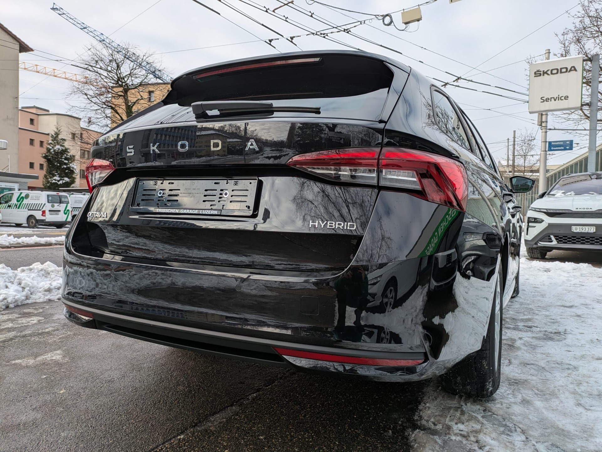 SKODA Octavia Combi 1.5 TSI mHEV DSG Selection-image-5