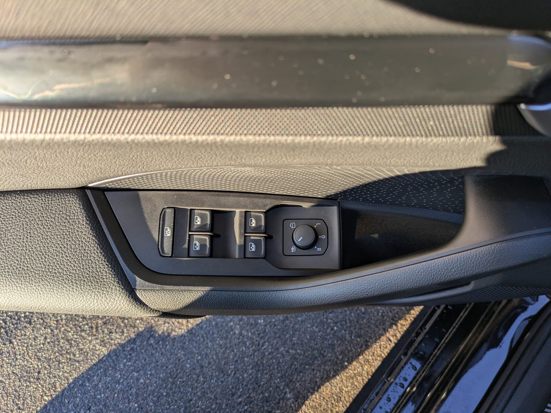 SKODA Octavia Combi 1.5 TSI mHEV DSG Selection-image-21